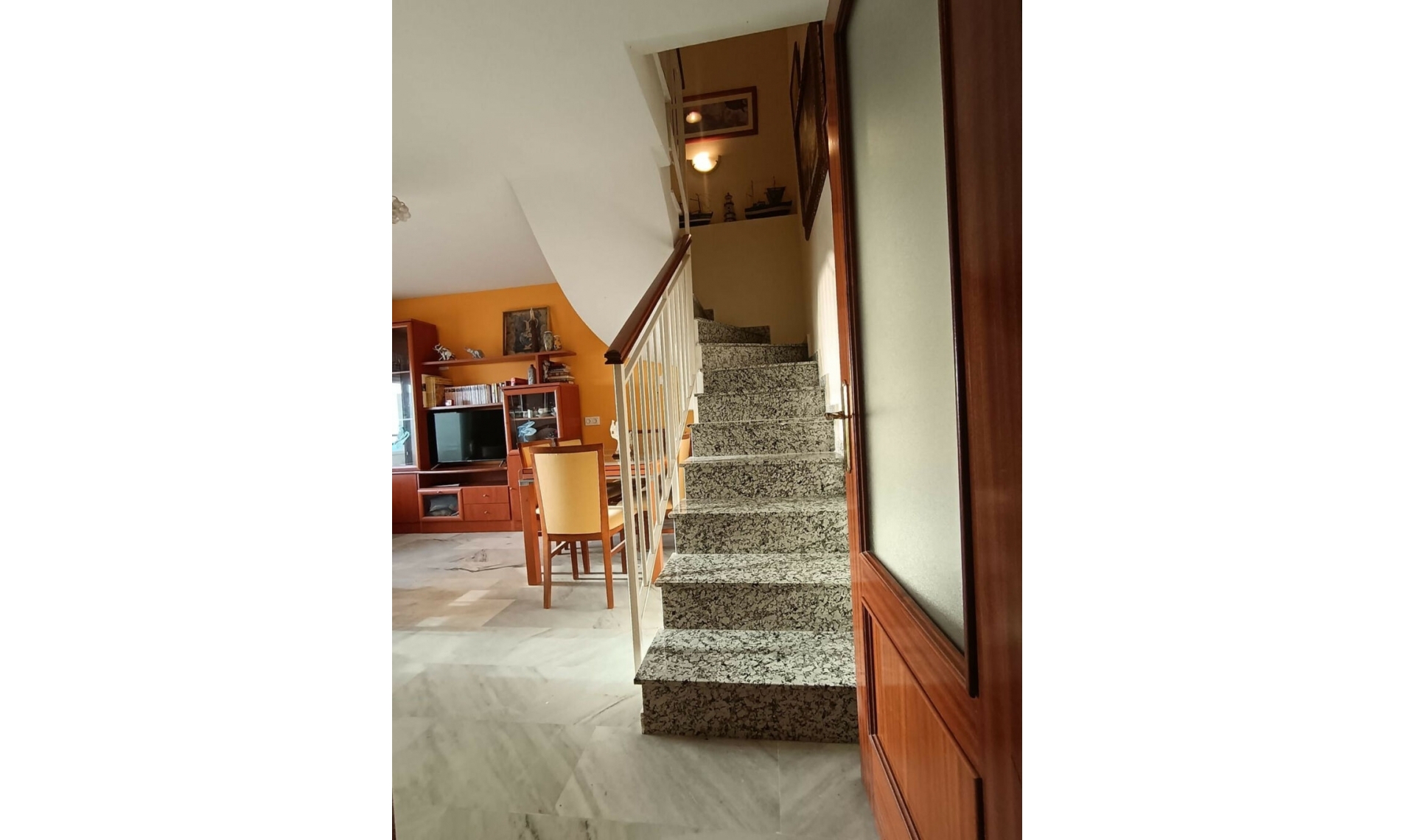 Resale - Apartment -
Marbella