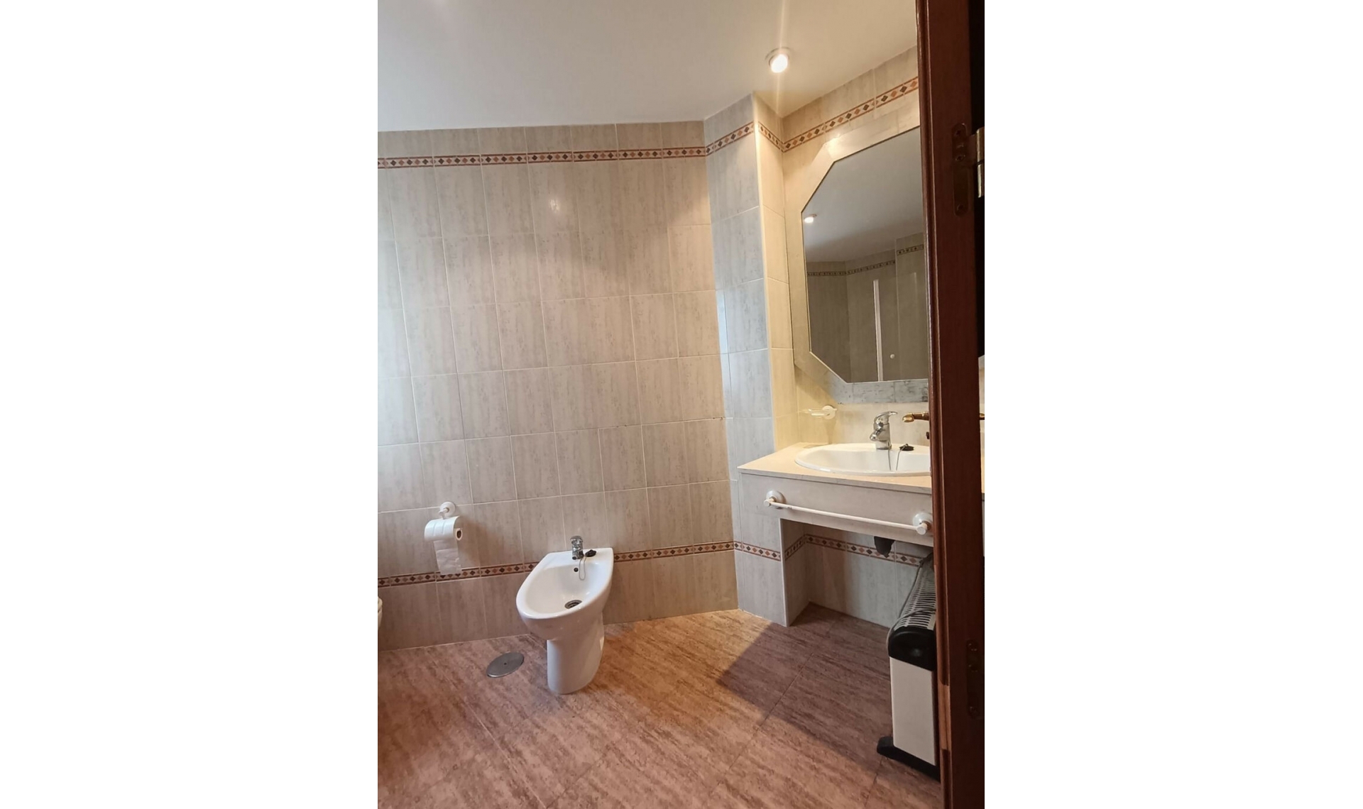 Resale - Apartment -
Marbella