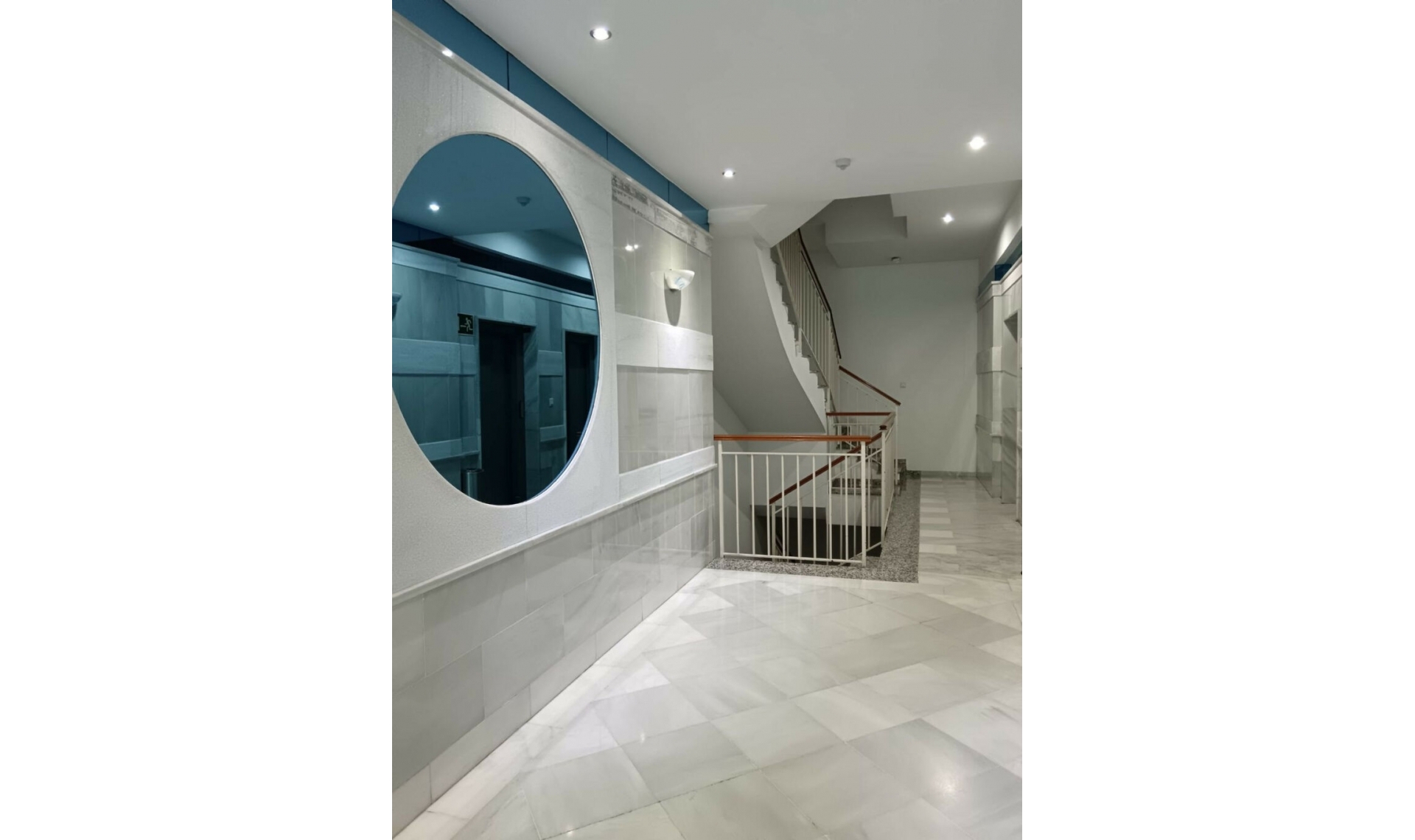 Resale - Apartment -
Marbella