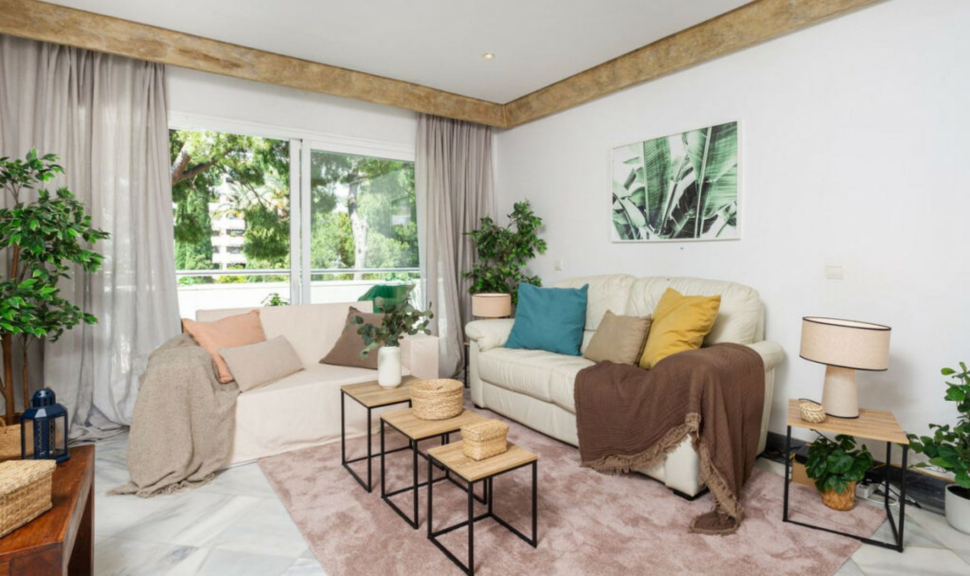 Resale - Apartment -
Marbella