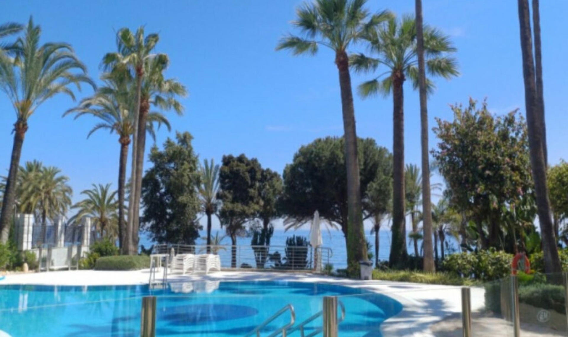 Resale - Apartment -
Marbella