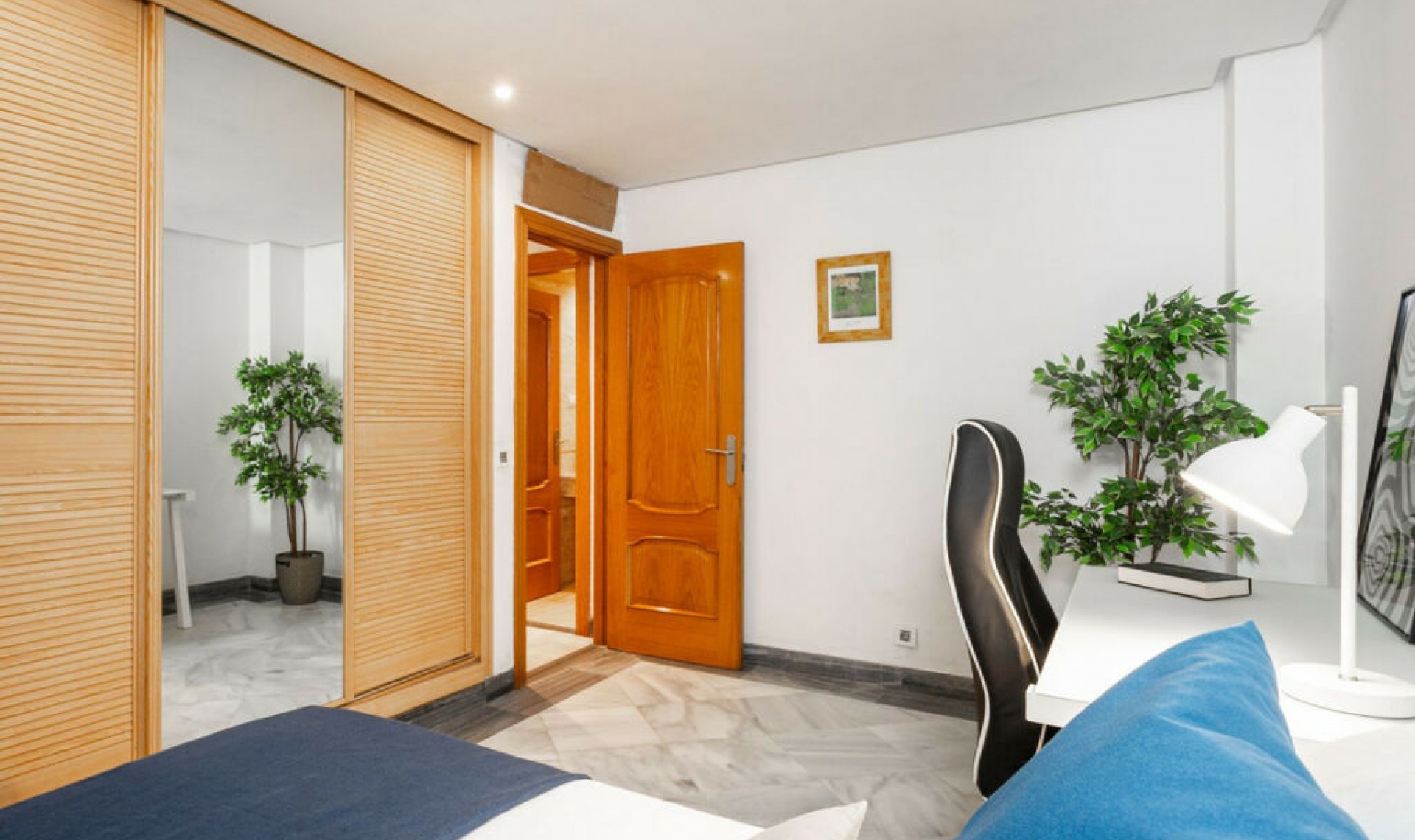 Resale - Apartment -
Marbella