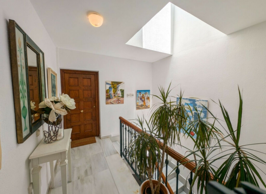 Resale - Apartment -
Marbella