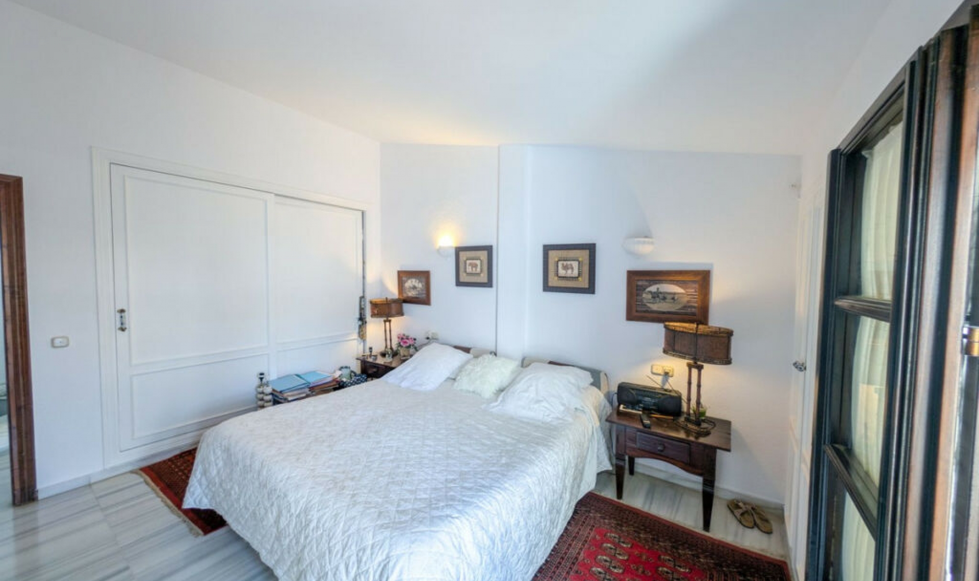 Resale - Apartment -
Marbella