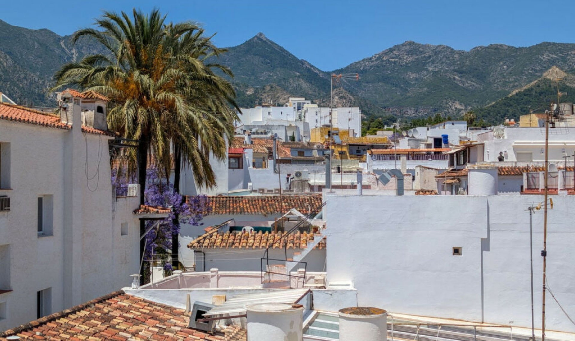Resale - Apartment -
Marbella