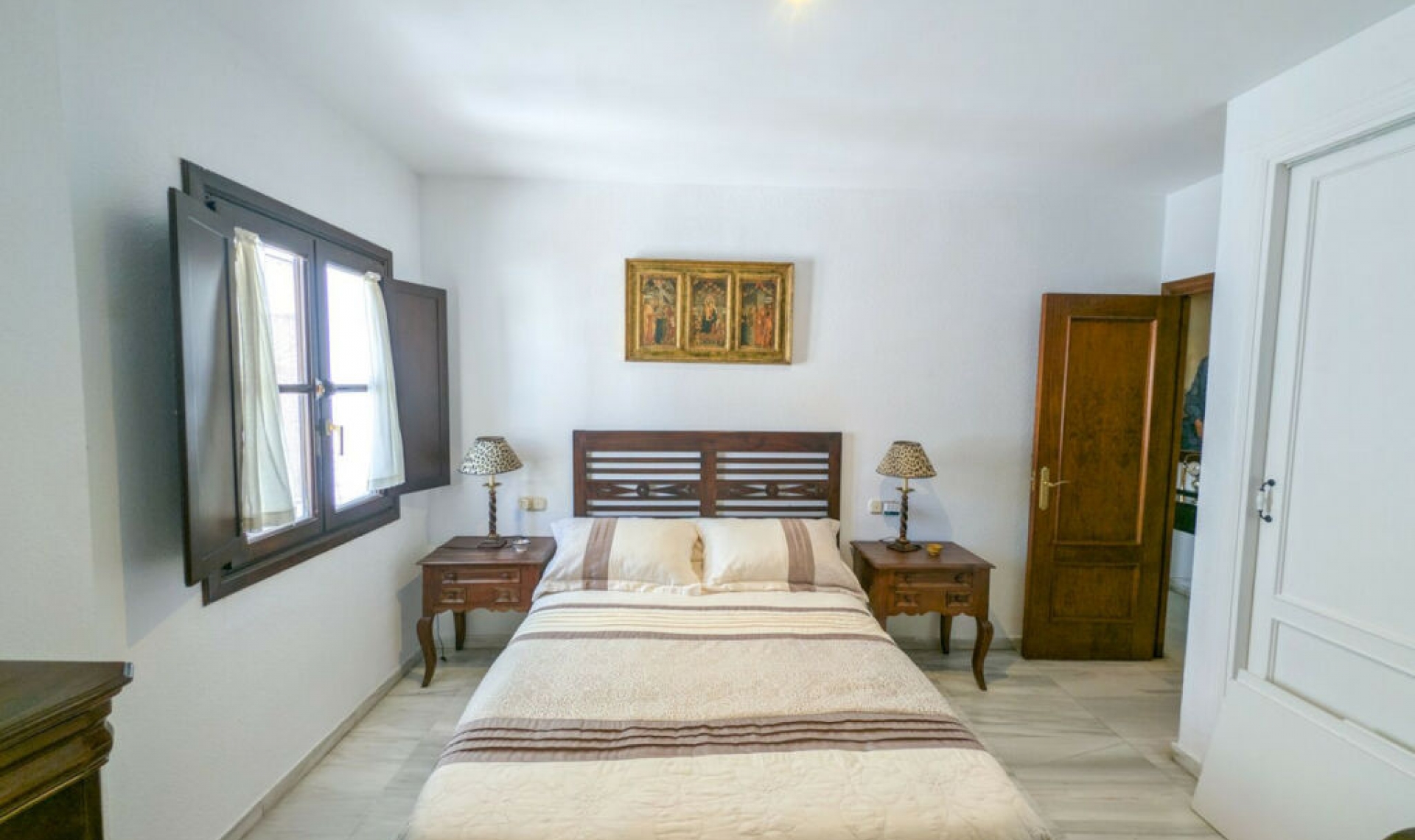 Resale - Apartment -
Marbella