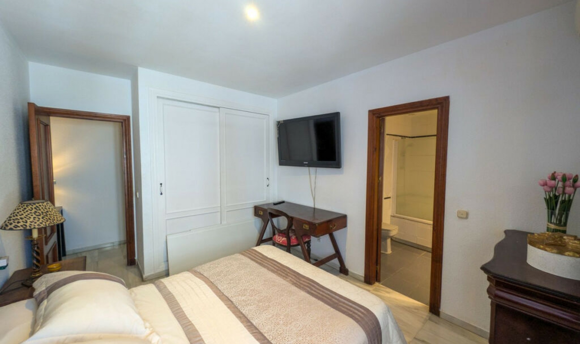 Resale - Apartment -
Marbella