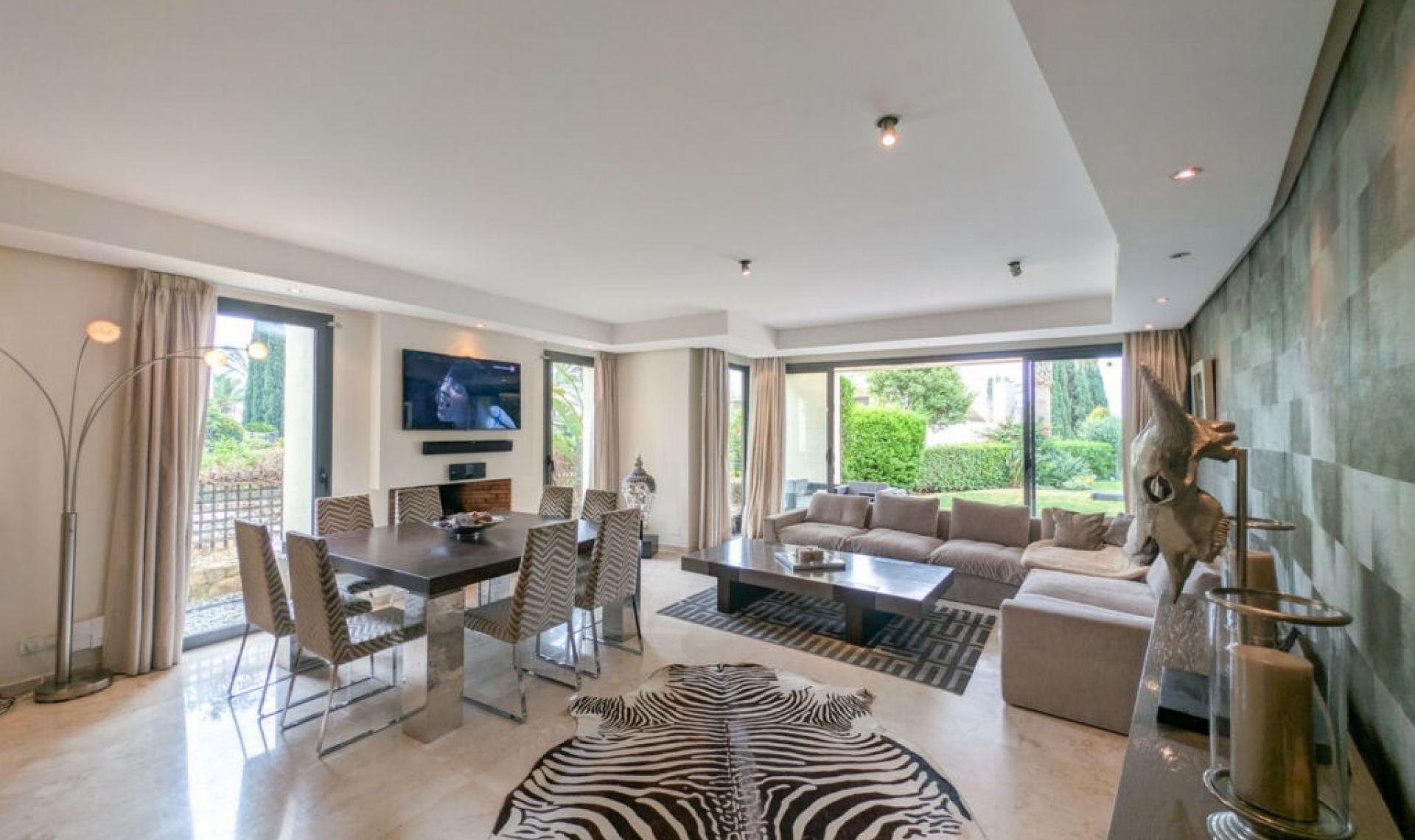 Resale - Apartment -
Marbella