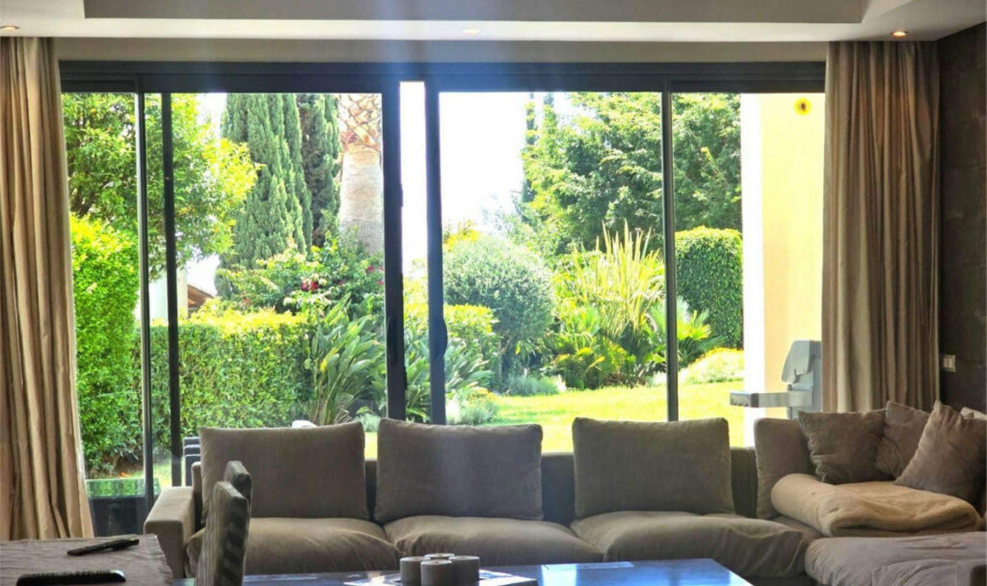 Resale - Apartment -
Marbella