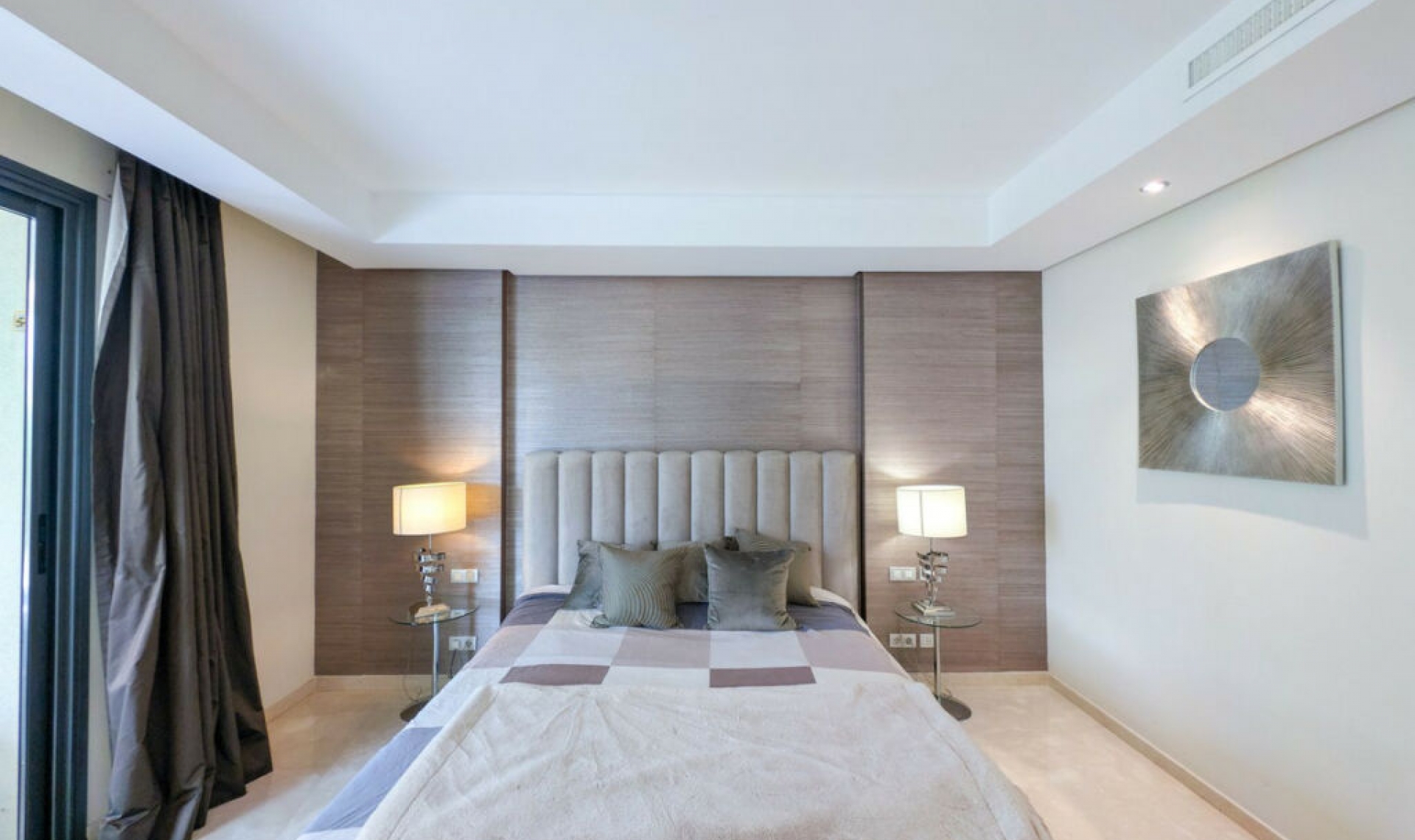 Resale - Apartment -
Marbella