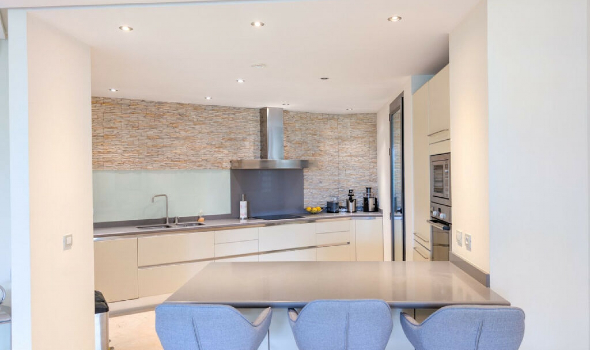 Resale - Apartment -
Marbella