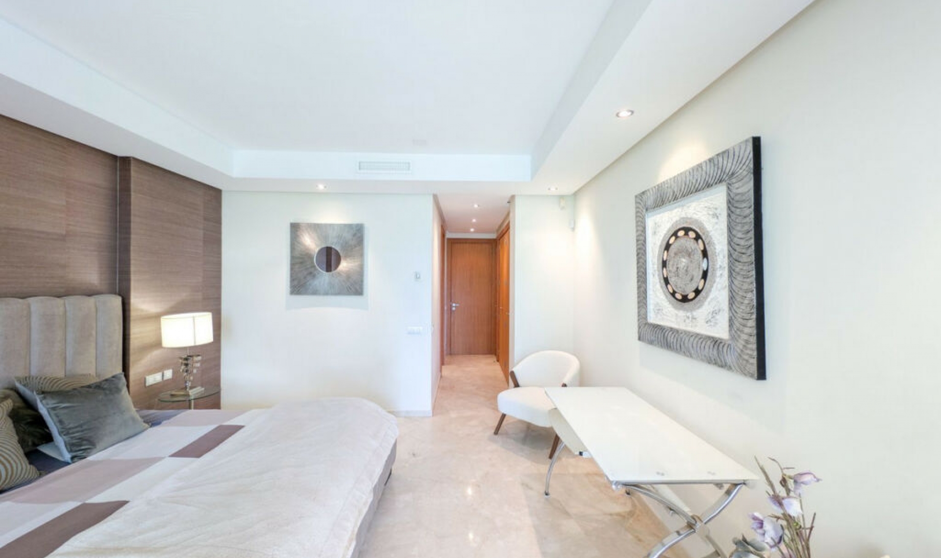 Resale - Apartment -
Marbella