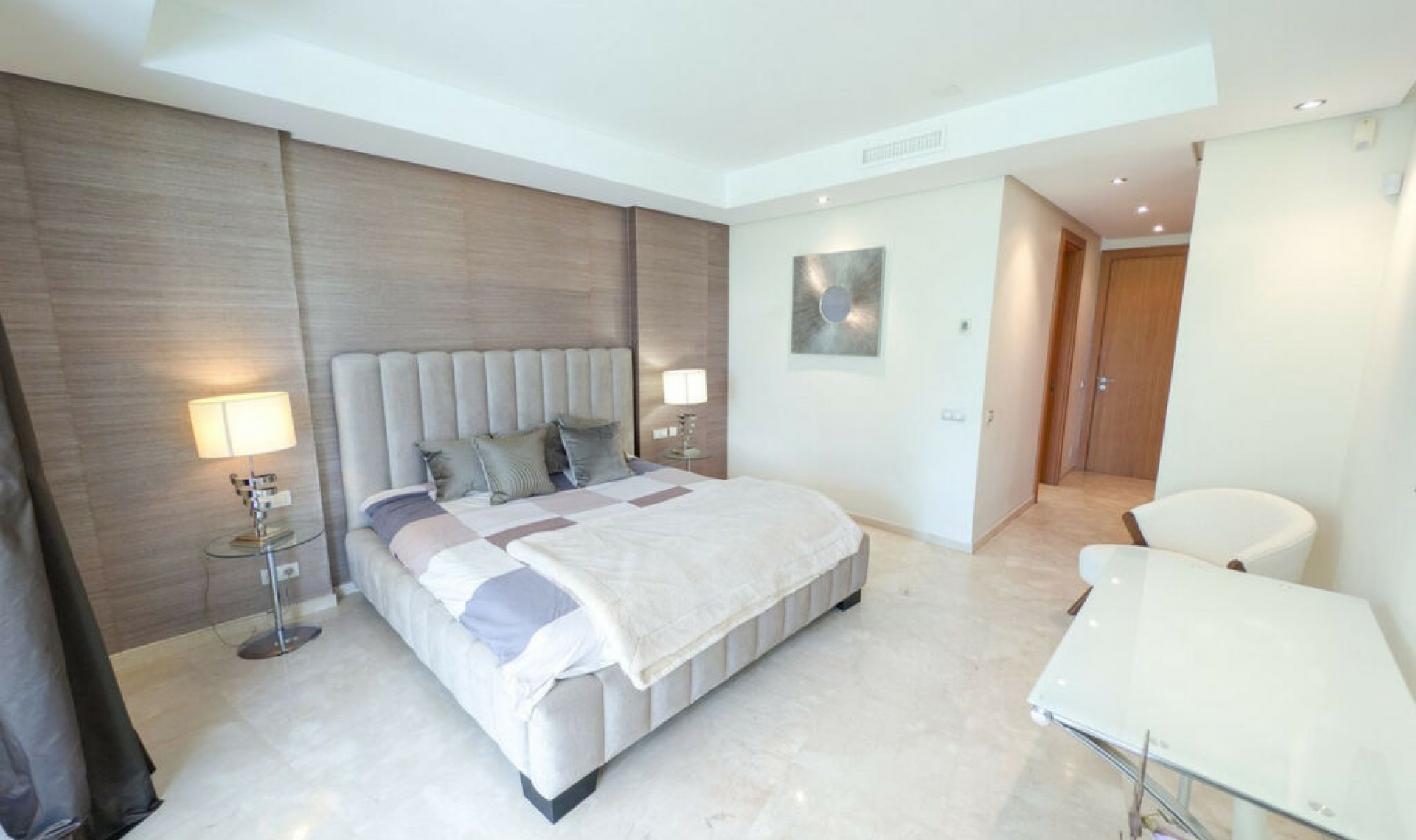 Resale - Apartment -
Marbella