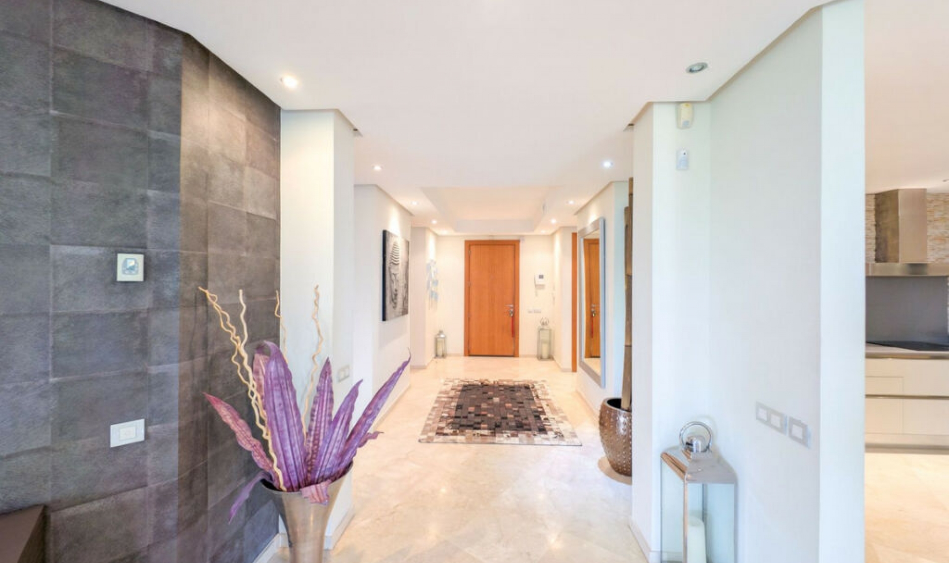 Resale - Apartment -
Marbella