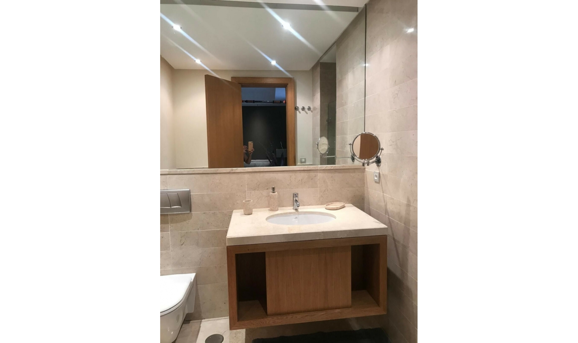 Resale - Apartment -
Marbella