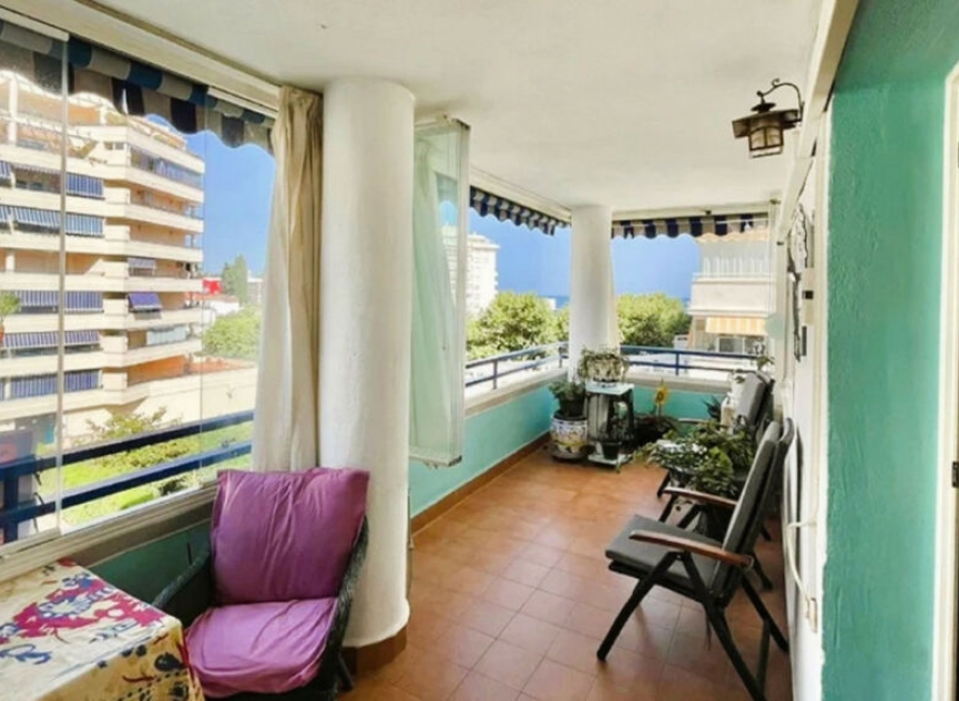Resale - Apartment -
Marbella