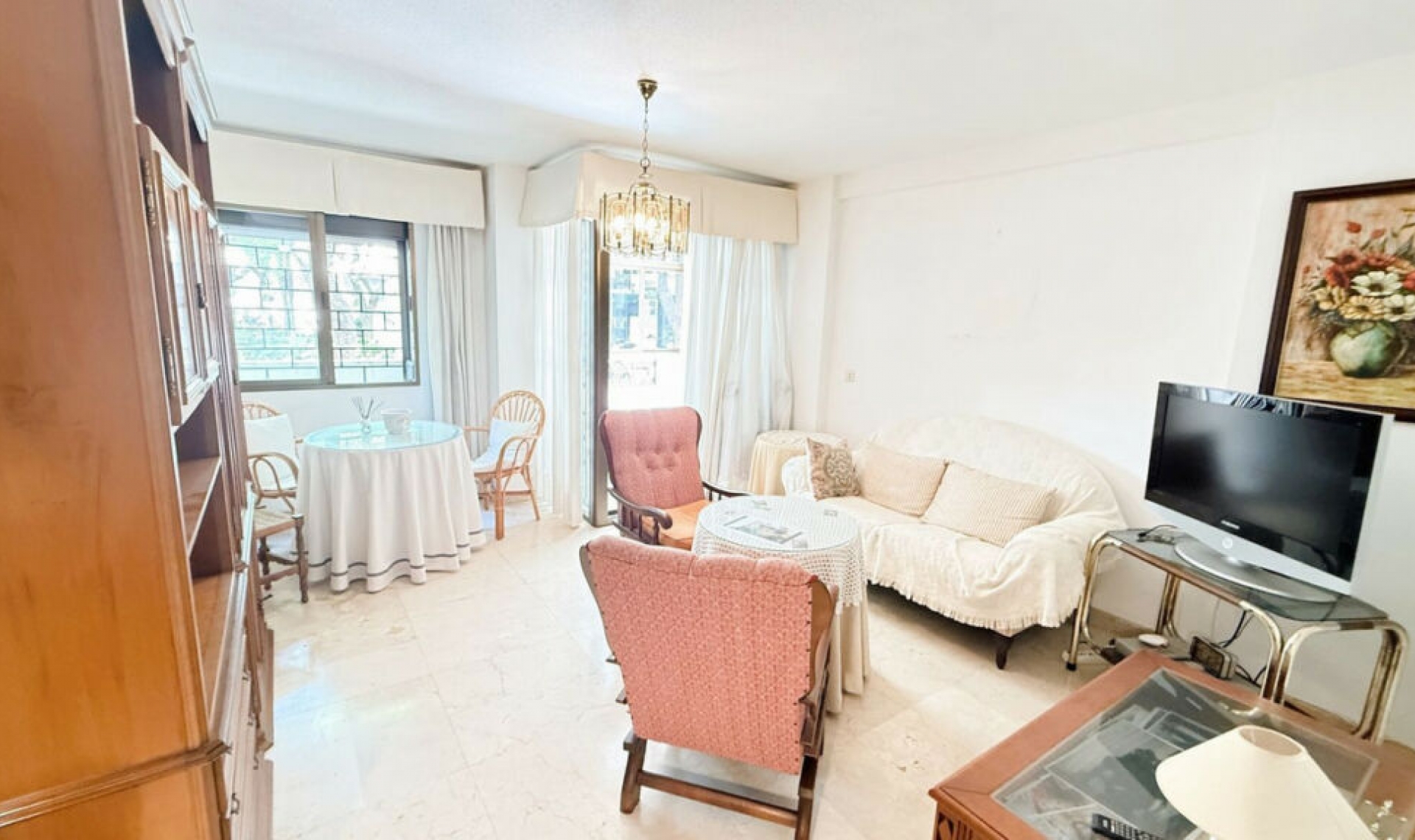 Resale - Apartment -
Marbella