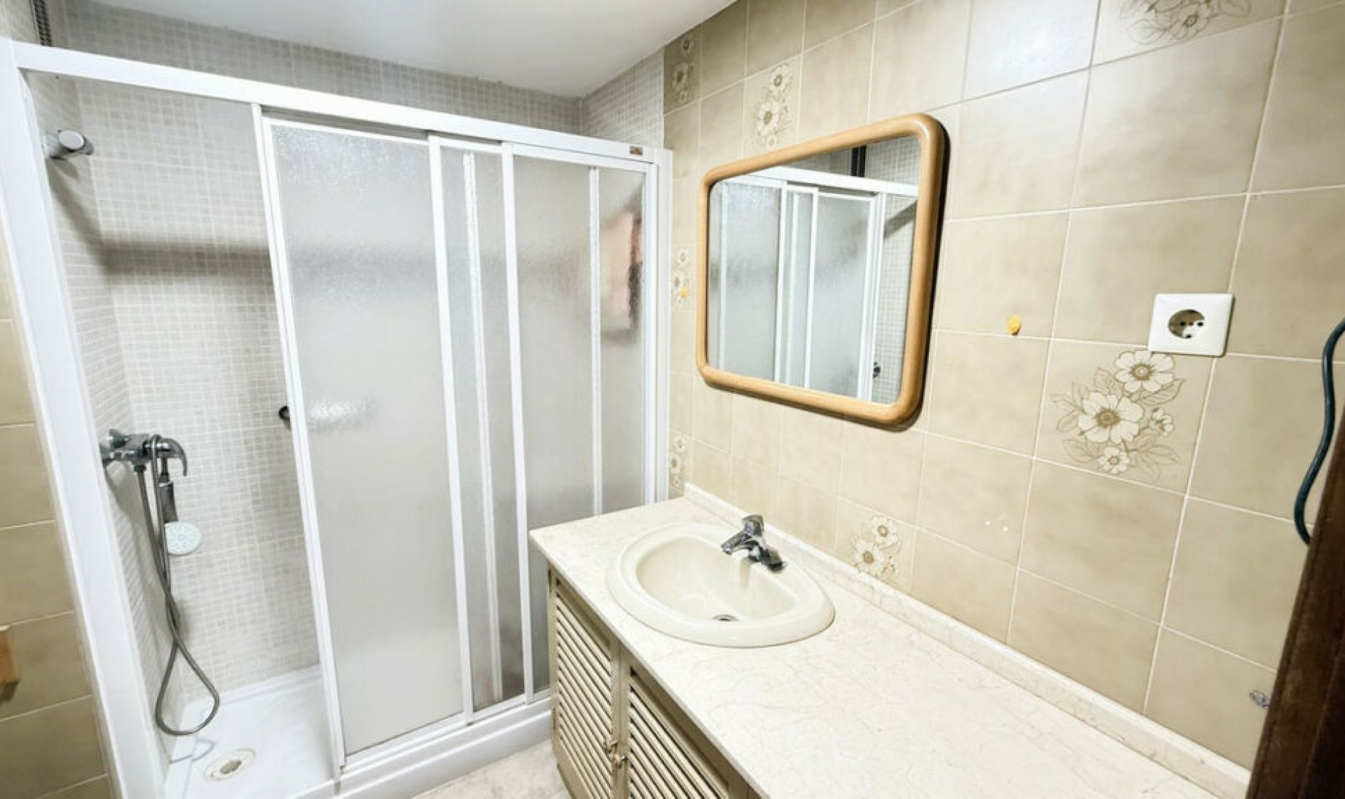 Resale - Apartment -
Marbella