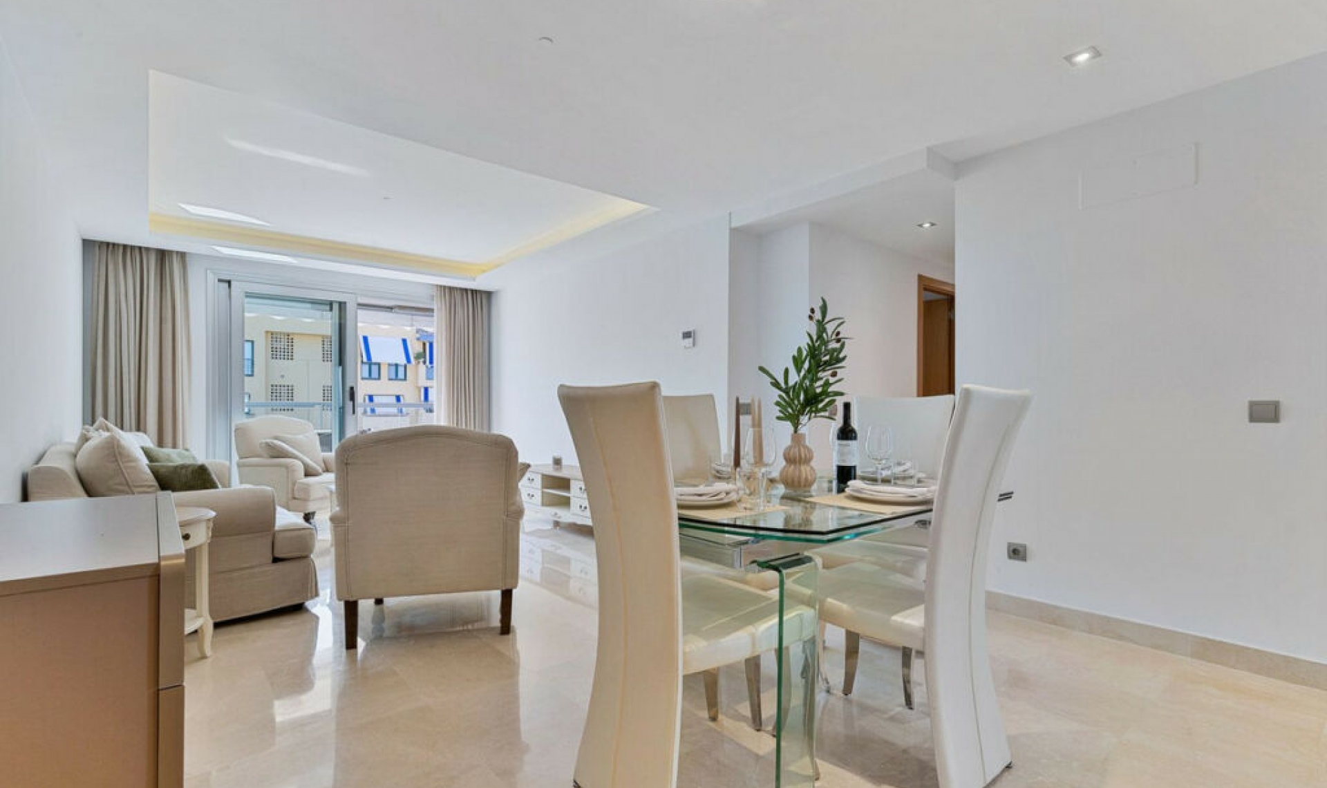 Resale - Apartment -
Marbella