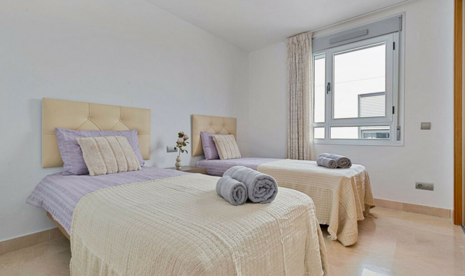 Resale - Apartment -
Marbella