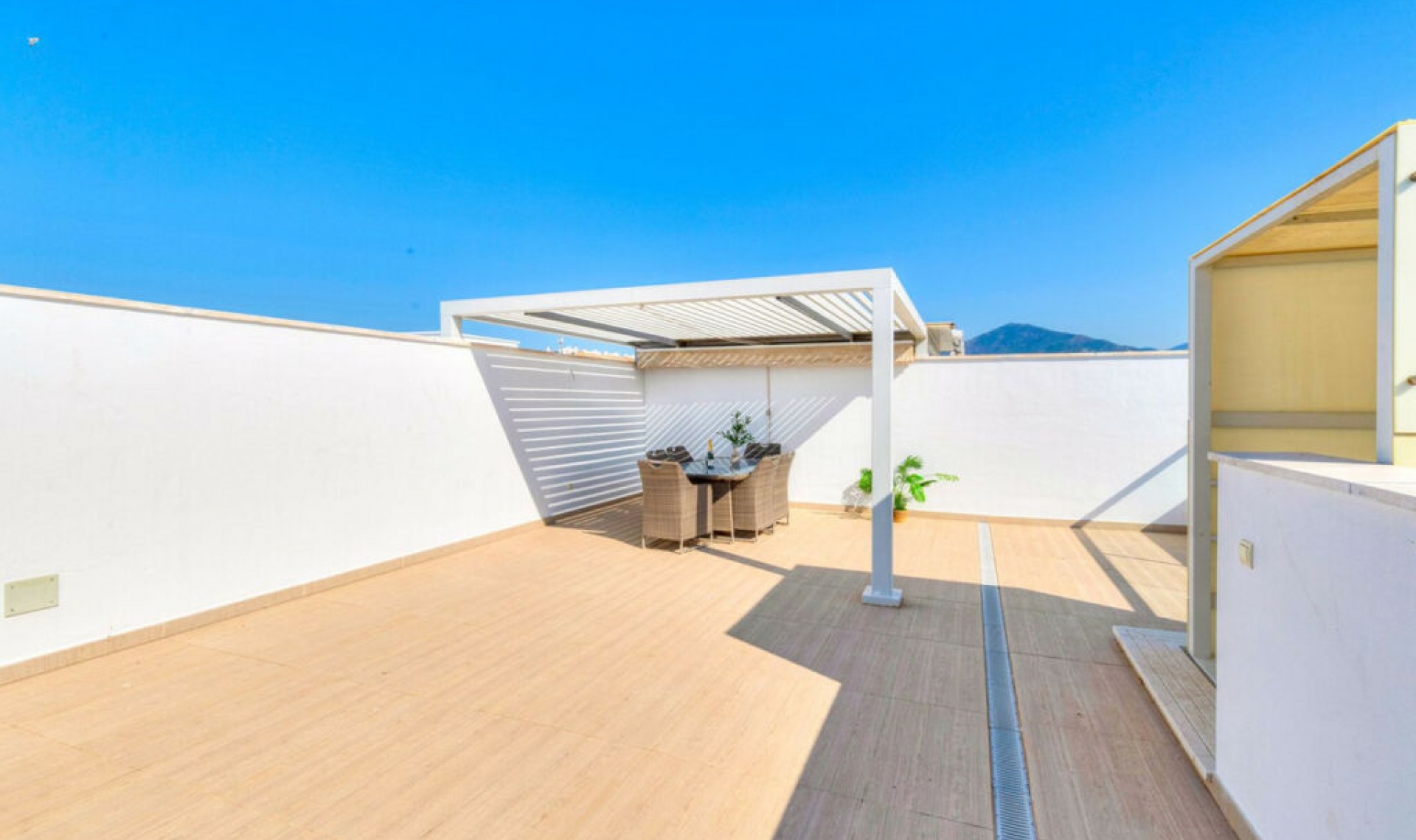 Resale - Apartment -
Marbella