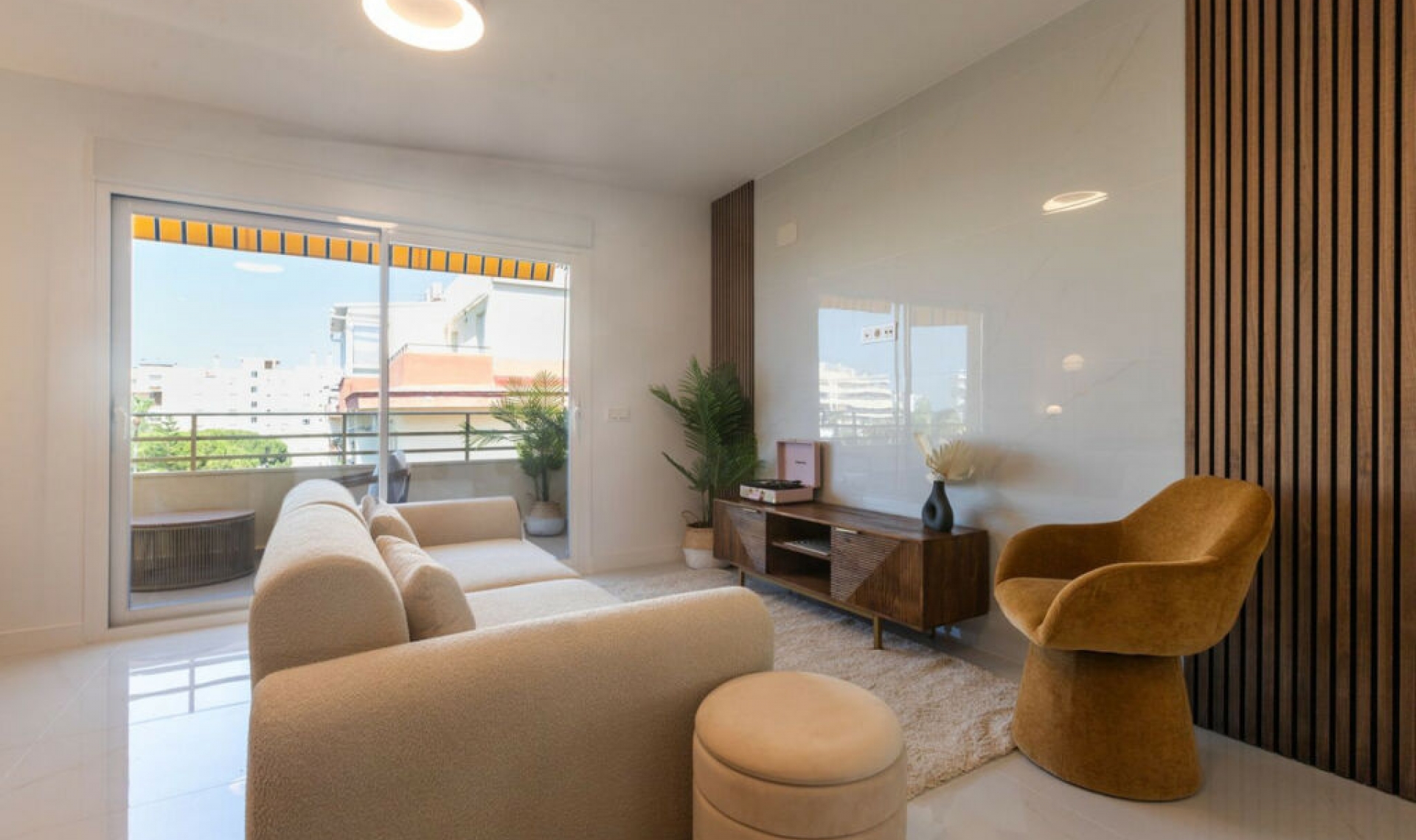 Resale - Apartment -
Marbella