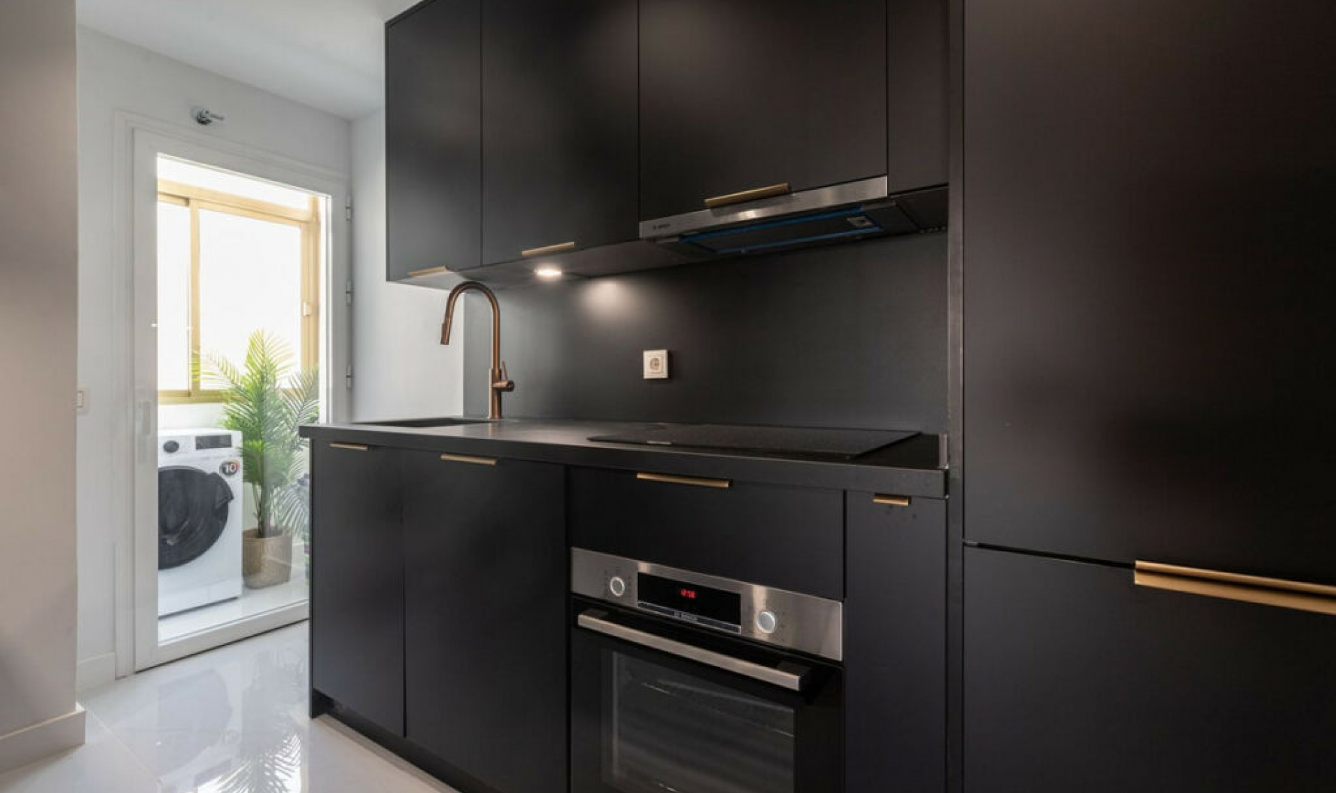 Resale - Apartment -
Marbella