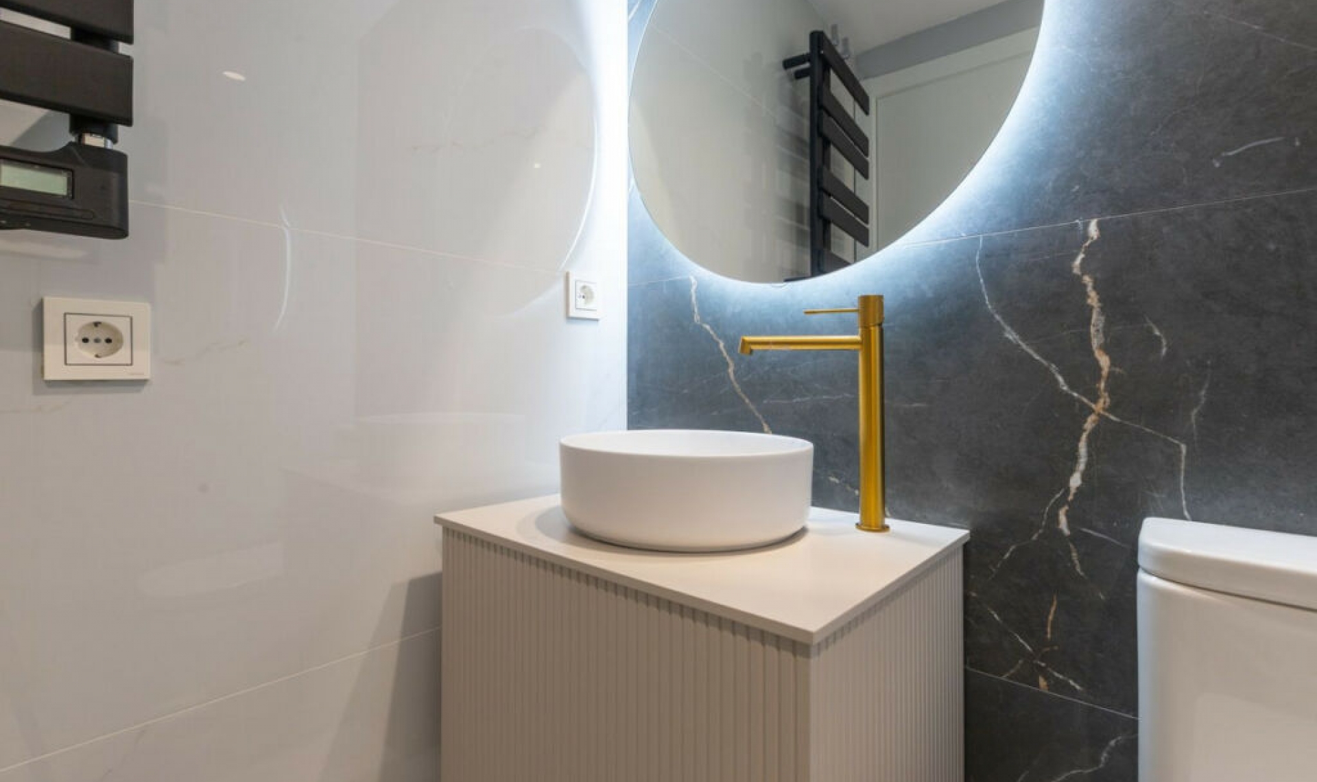 Resale - Apartment -
Marbella