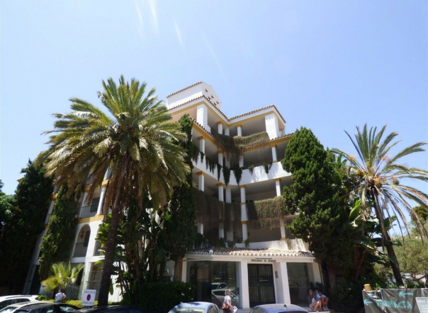 Resale - Apartment -
Marbella