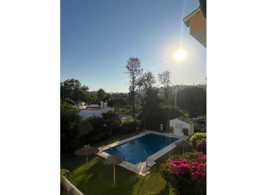 Resale - Apartment -
Marbella