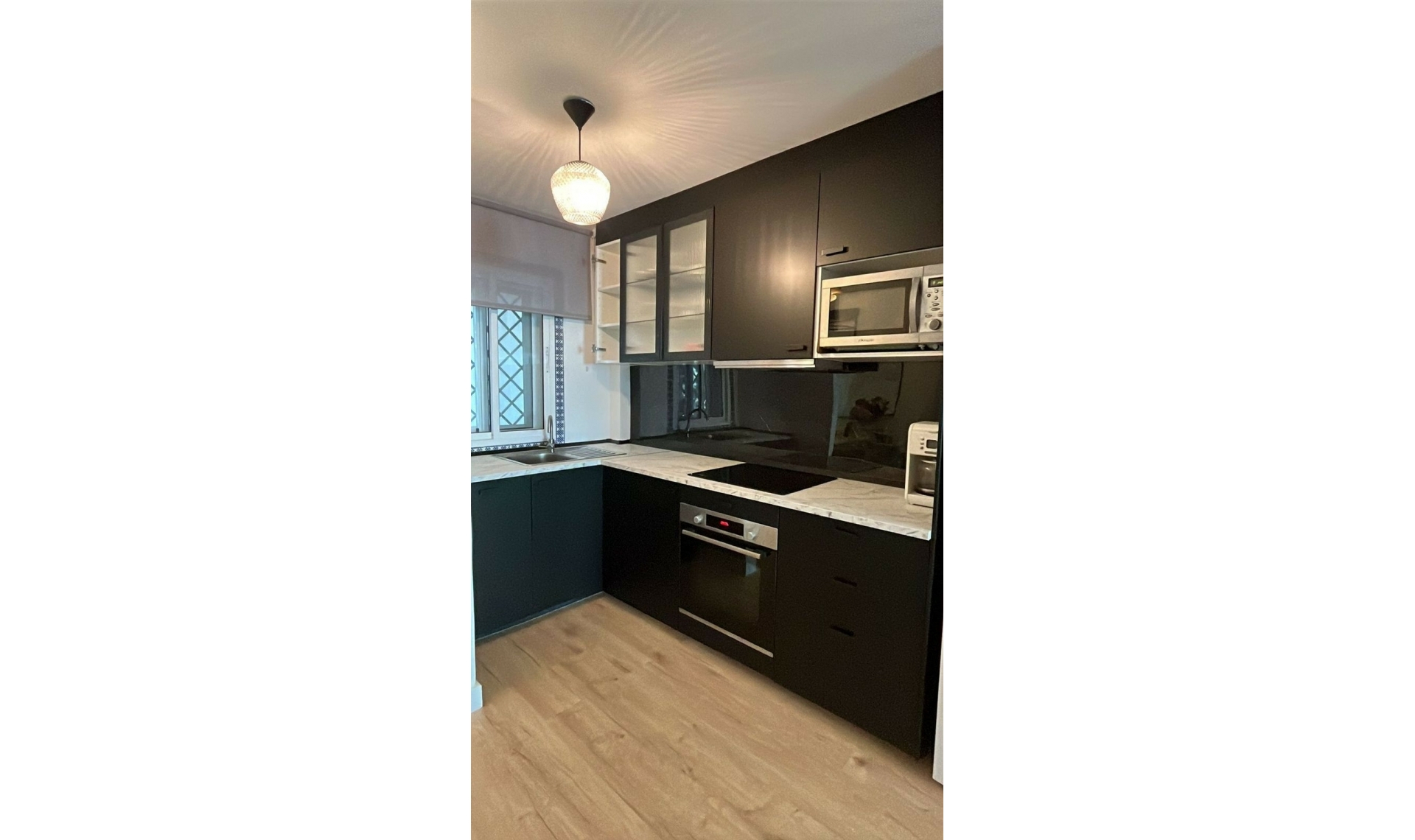 Resale - Apartment -
Marbella