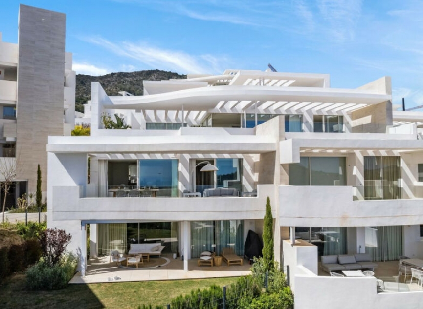 Resale - Apartment -
Marbella