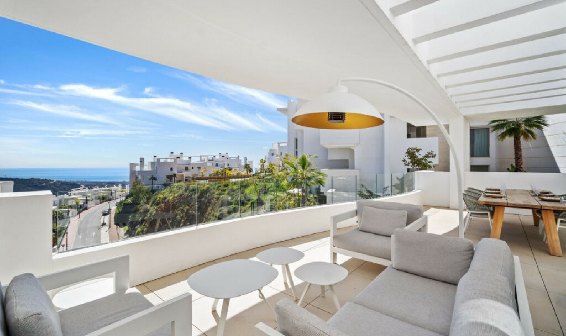 Resale - Apartment -
Marbella