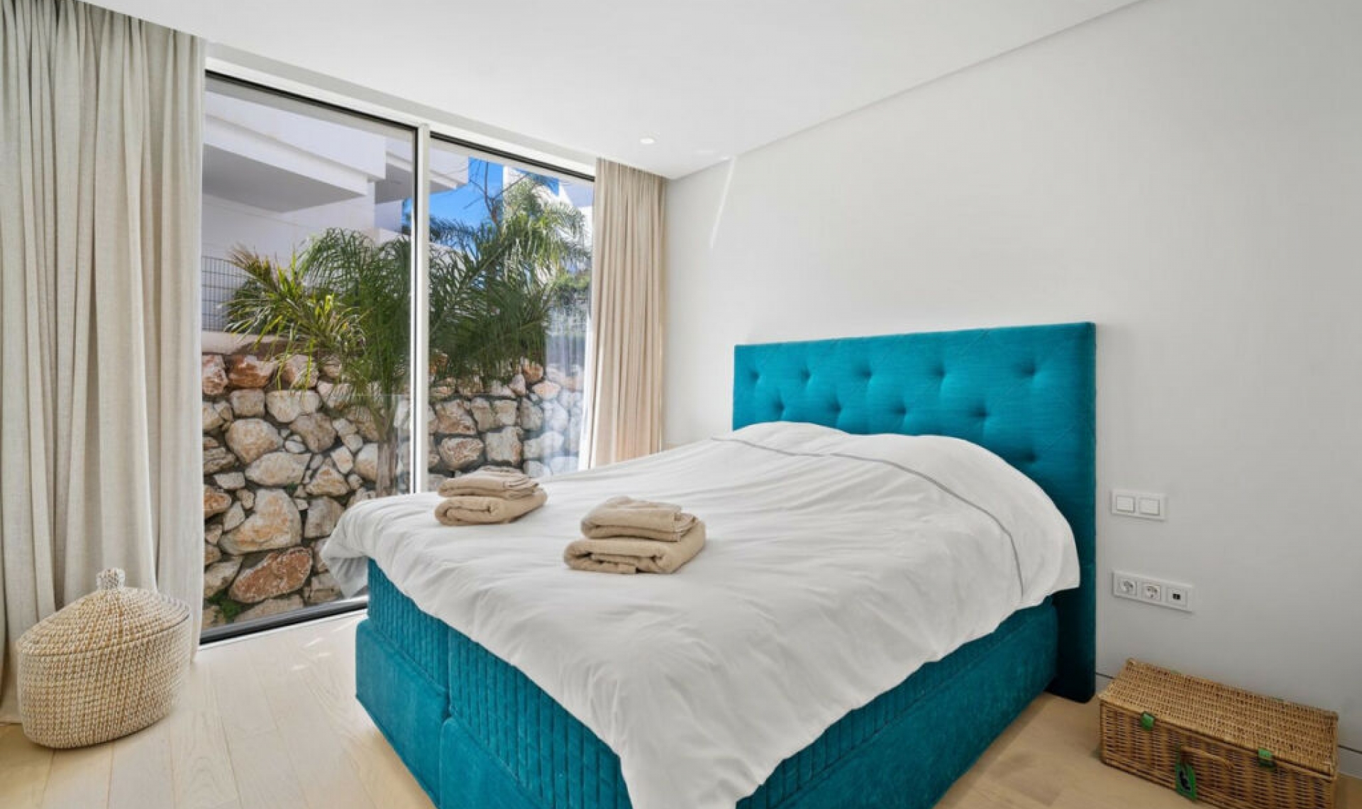 Resale - Apartment -
Marbella