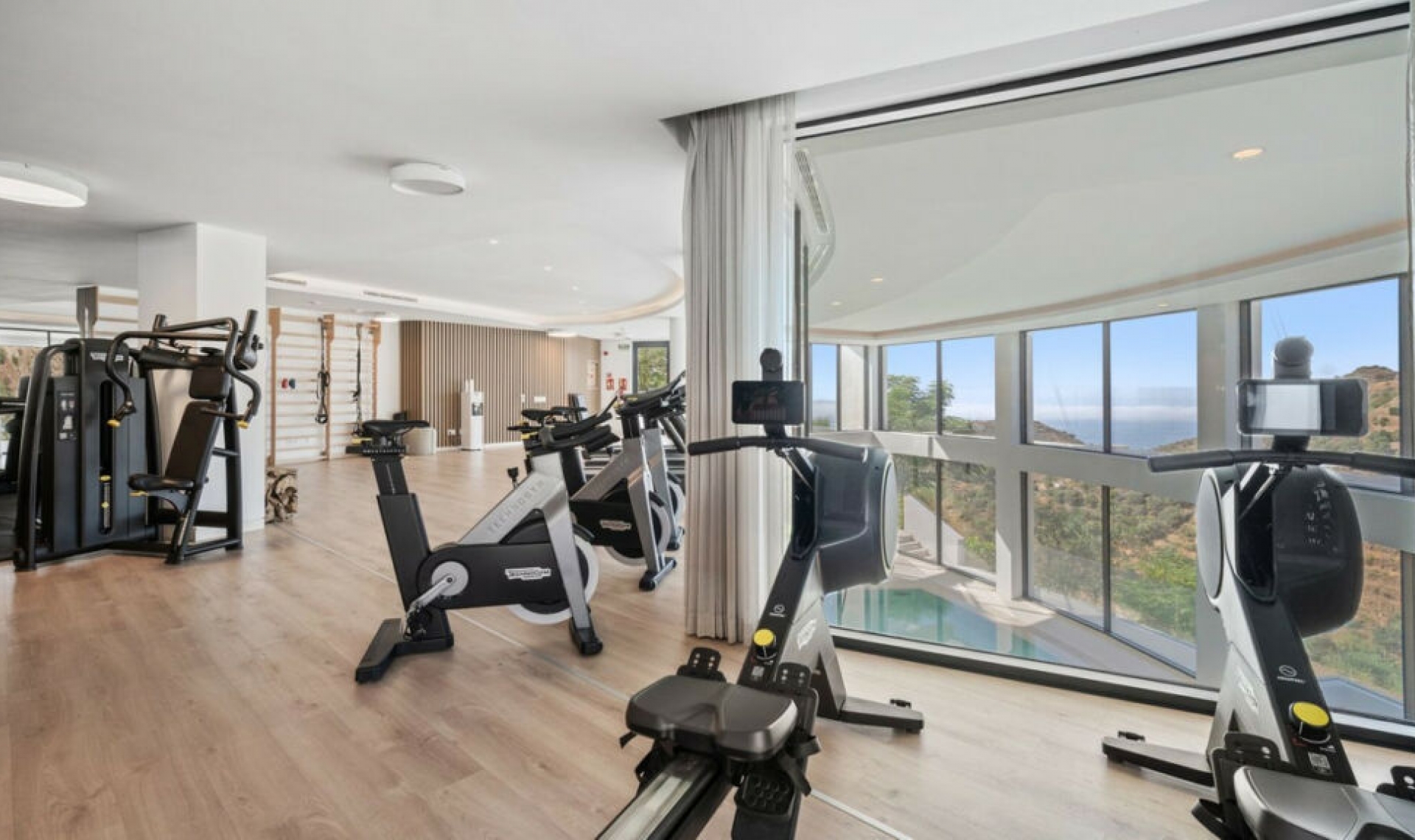 Resale - Apartment -
Marbella