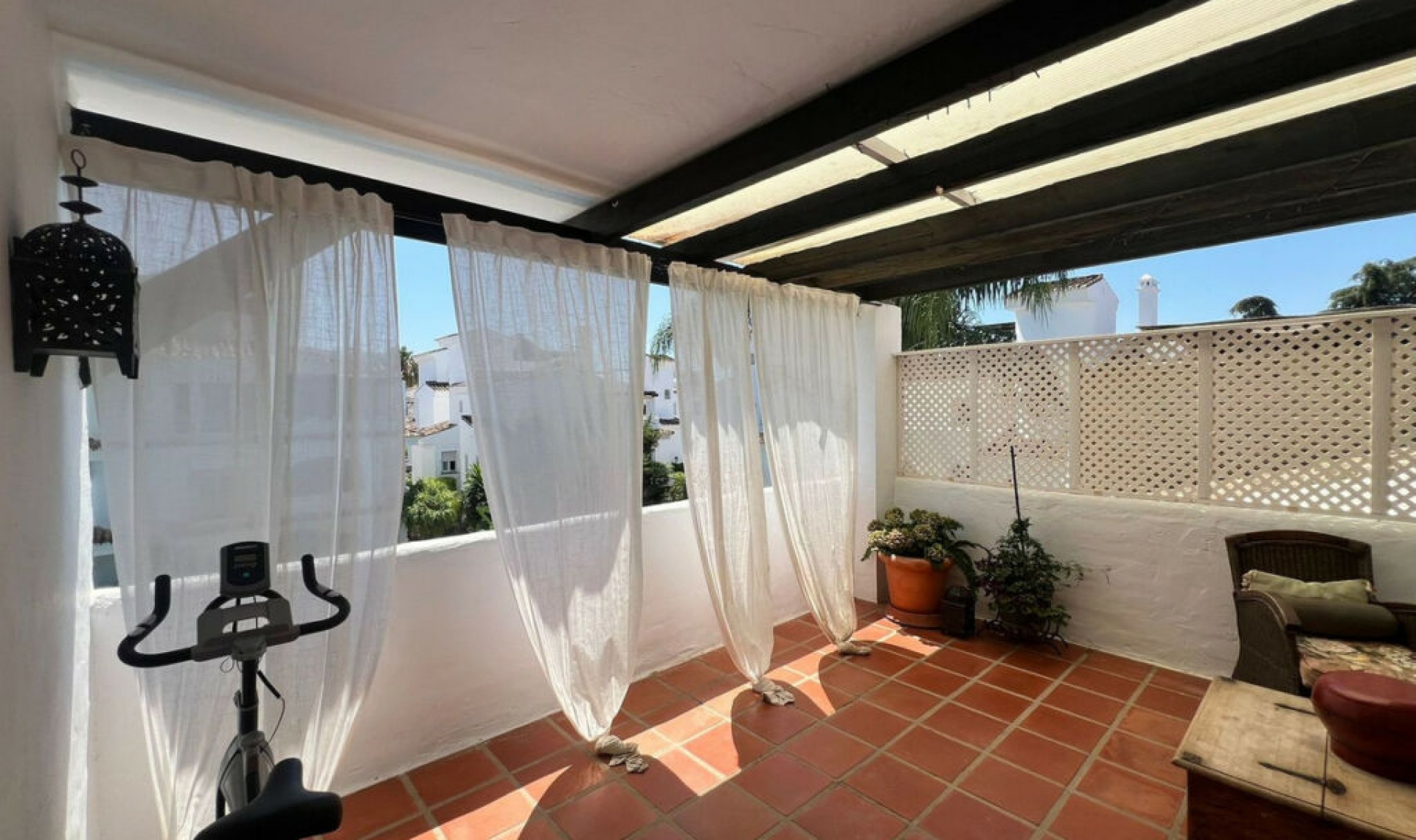 Resale - Apartment -
Marbella