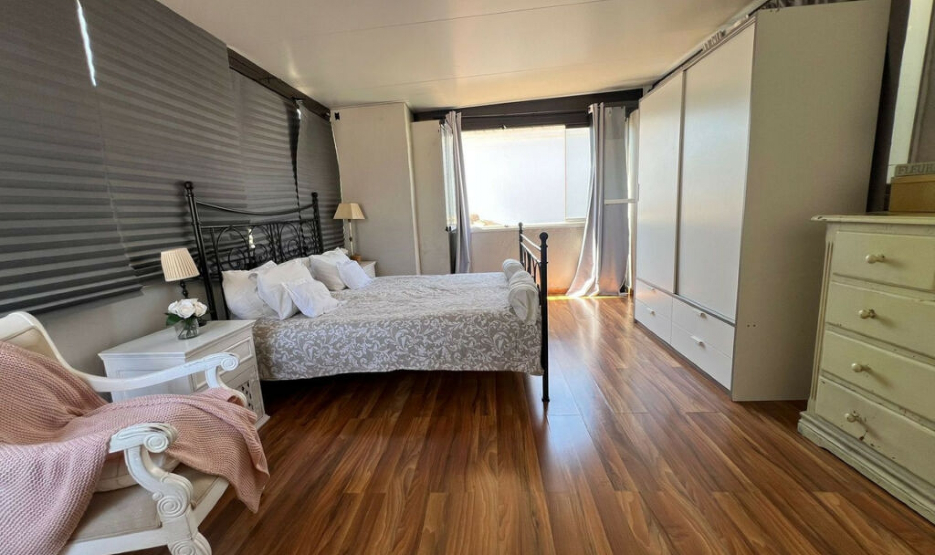 Resale - Apartment -
Marbella