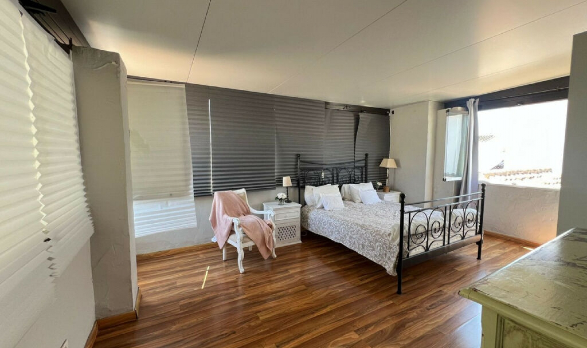 Resale - Apartment -
Marbella