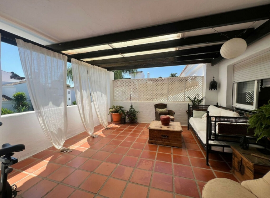 Resale - Apartment -
Marbella