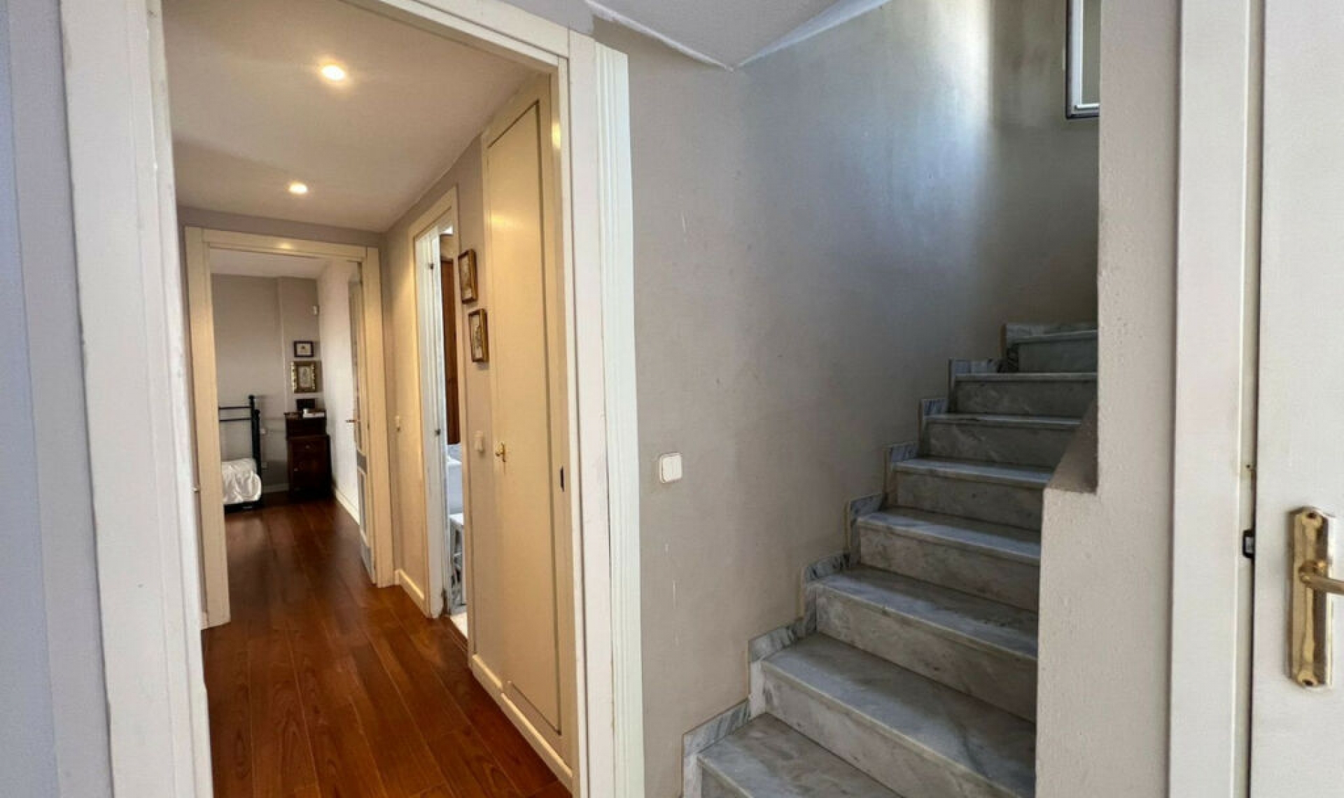 Resale - Apartment -
Marbella