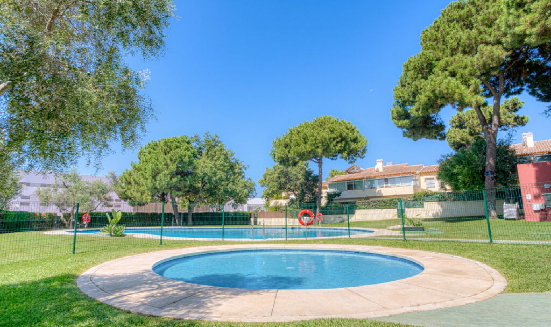 Resale - Apartment -
Marbella