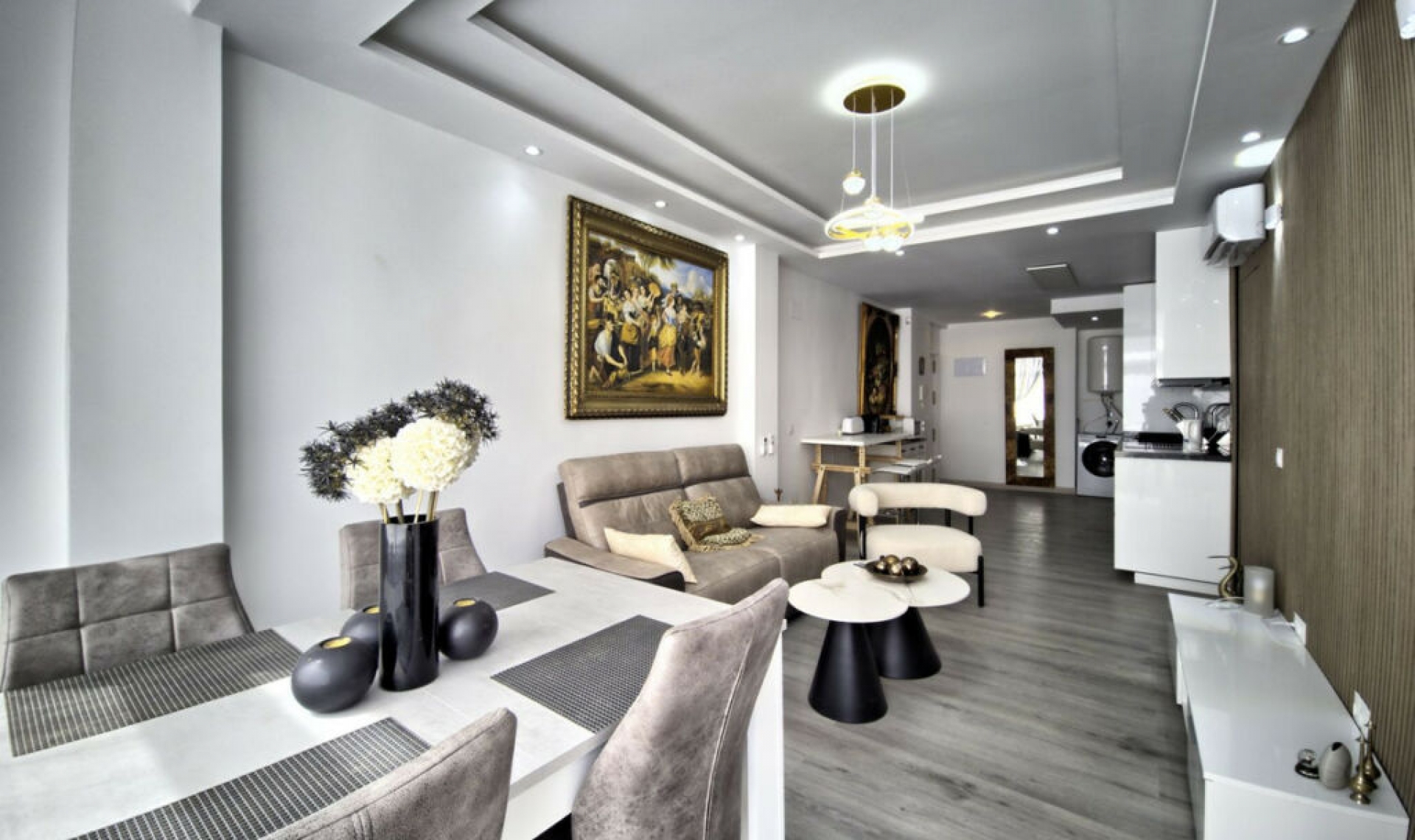 Resale - Apartment -
Marbella