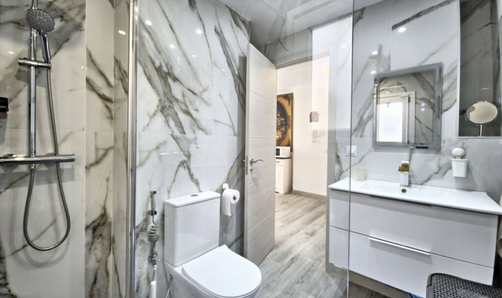 Resale - Apartment -
Marbella