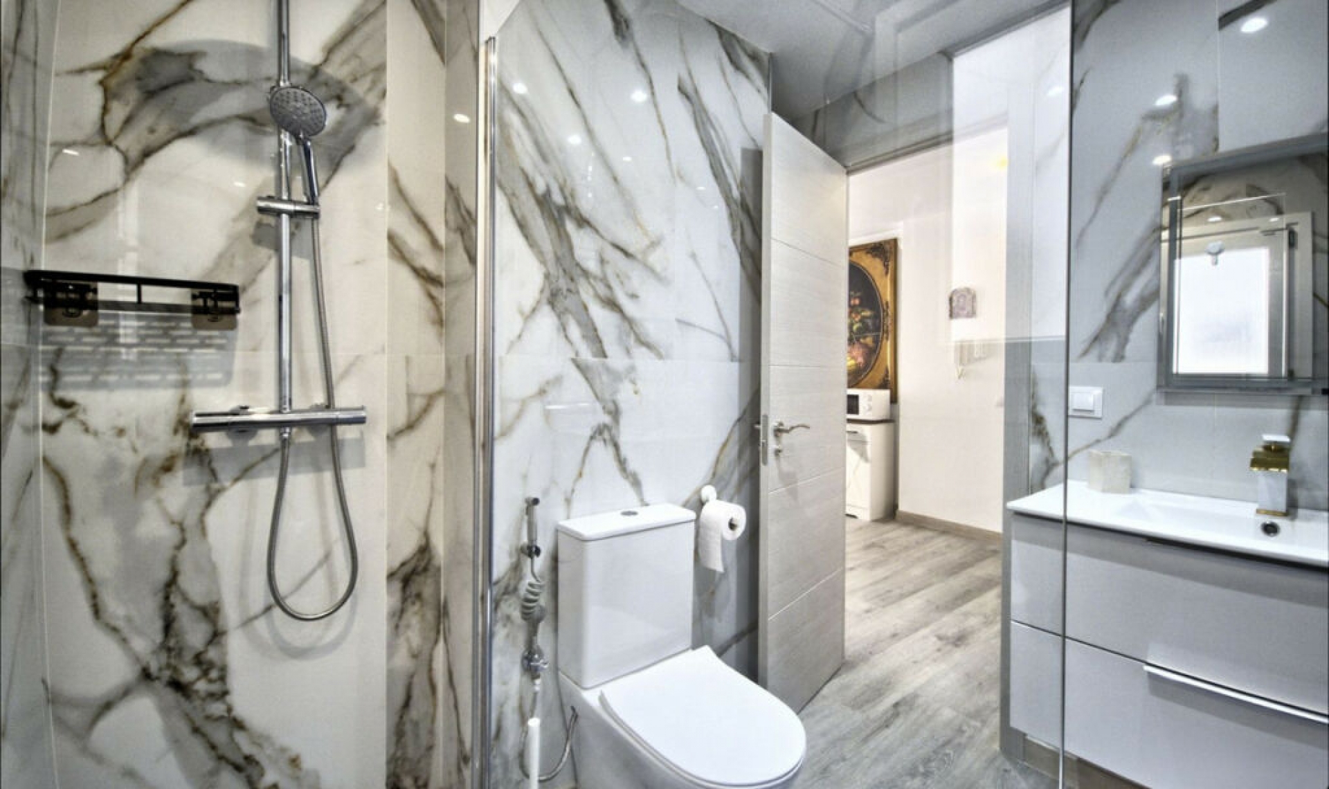 Resale - Apartment -
Marbella