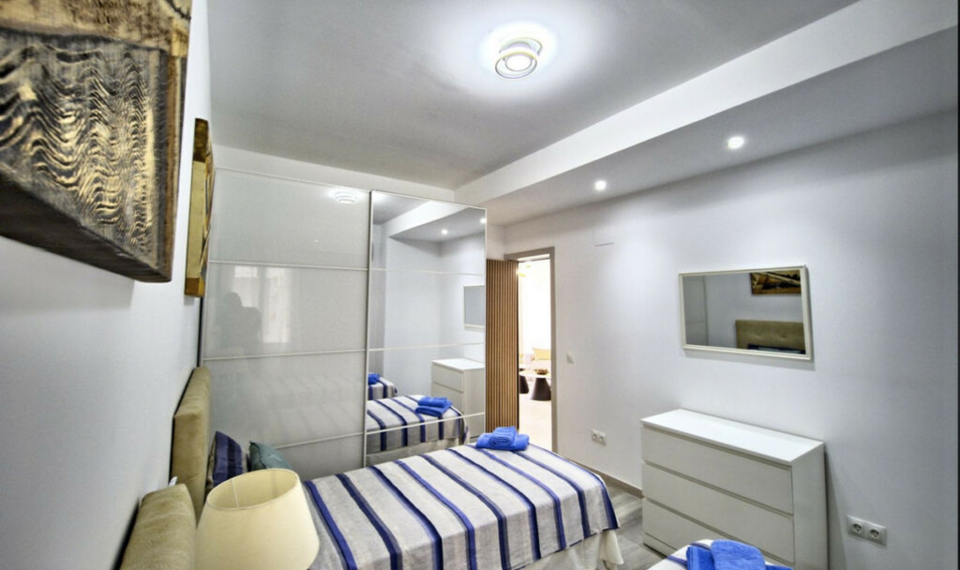 Resale - Apartment -
Marbella