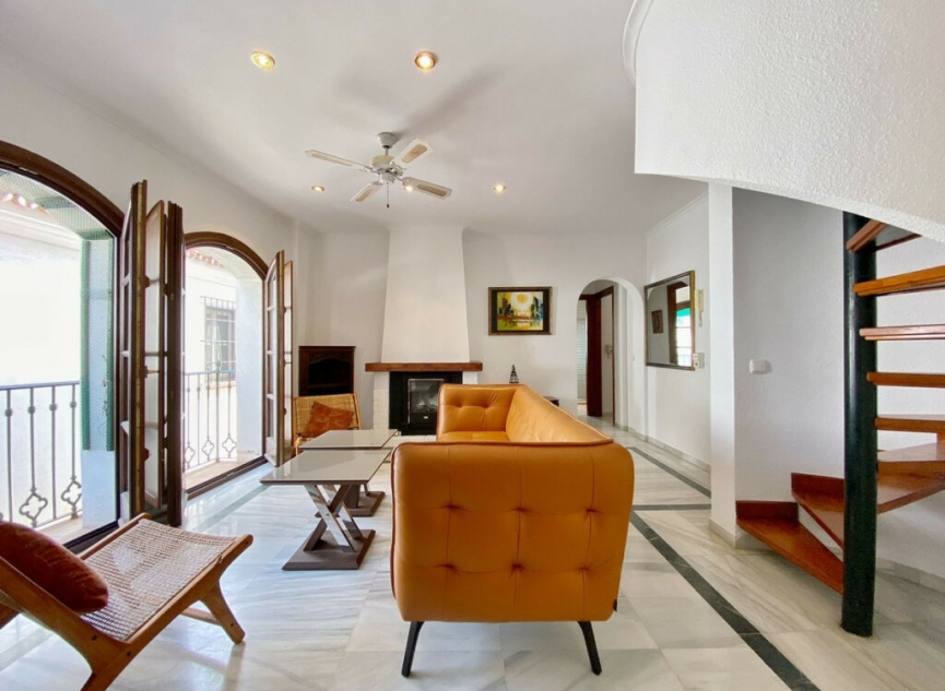 Resale - Apartment -
Marbella