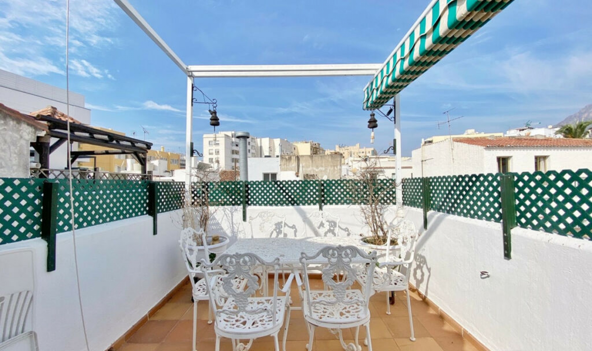 Resale - Apartment -
Marbella