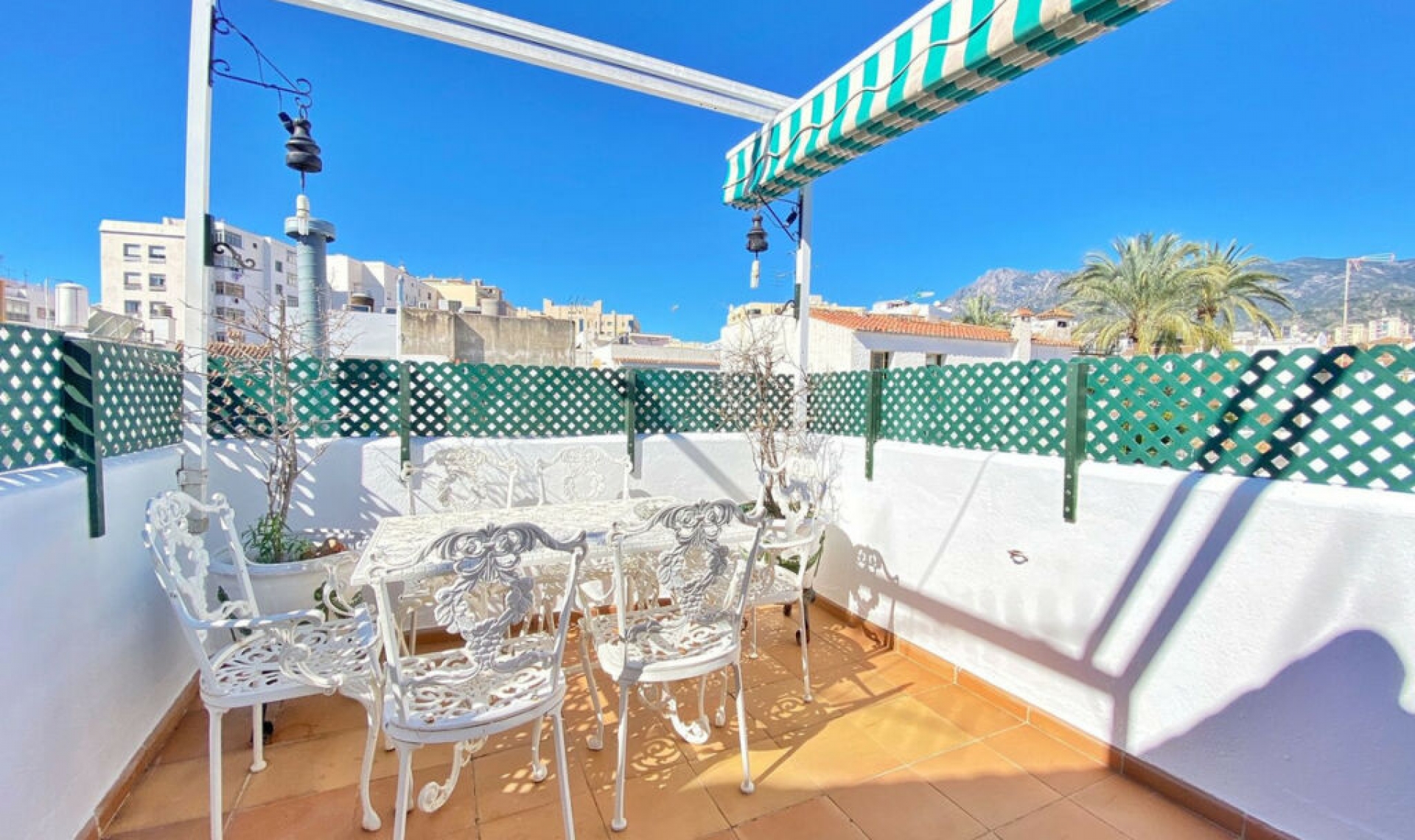 Resale - Apartment -
Marbella
