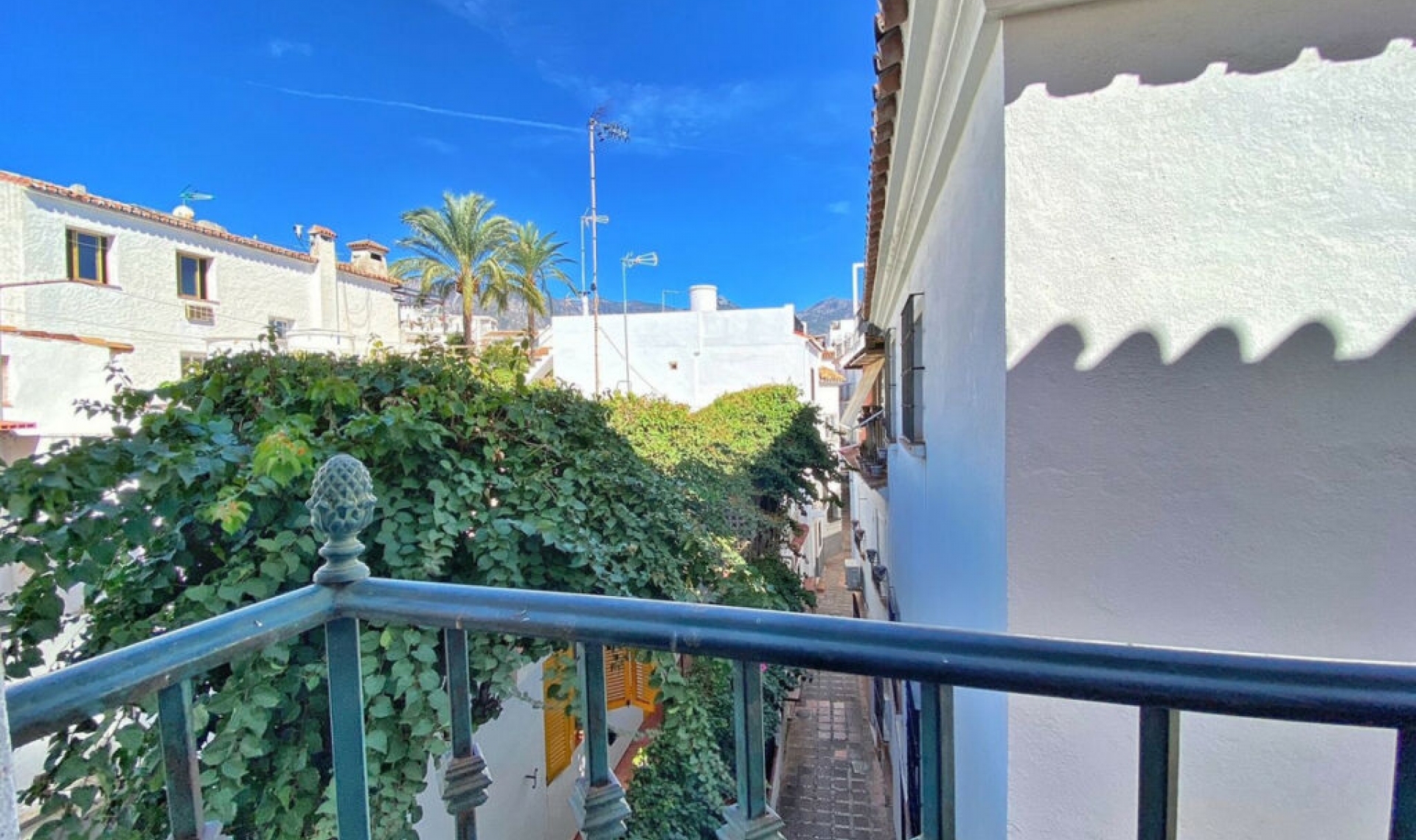 Resale - Apartment -
Marbella