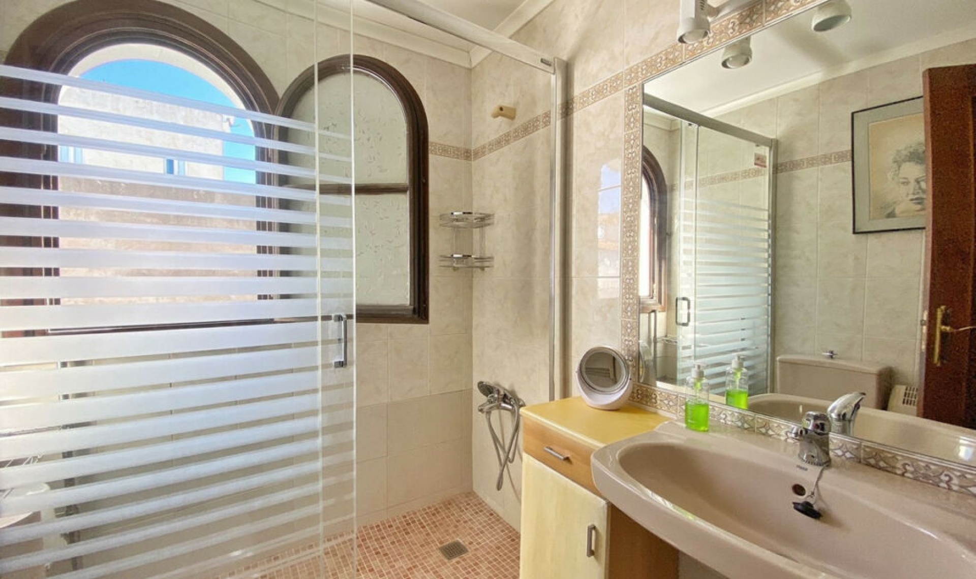 Resale - Apartment -
Marbella